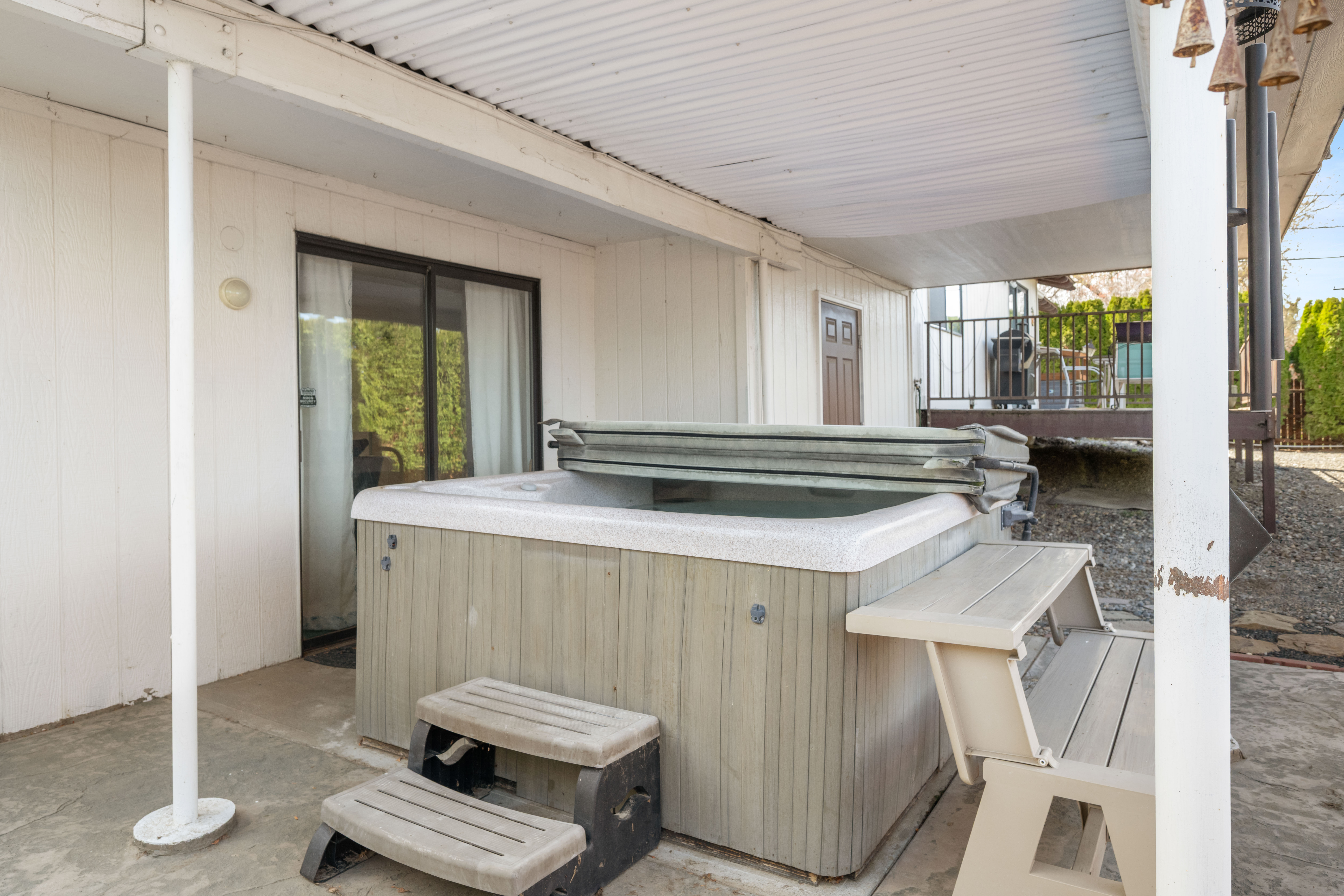  Stunning Views & Solar Panel Efficiency - 物件實景