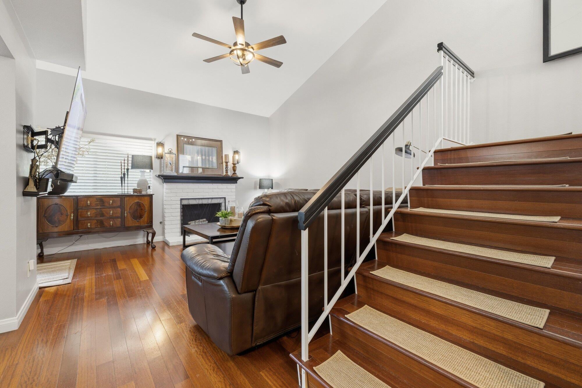 Sandberg Ln, Ventura, CA 93003 #1
