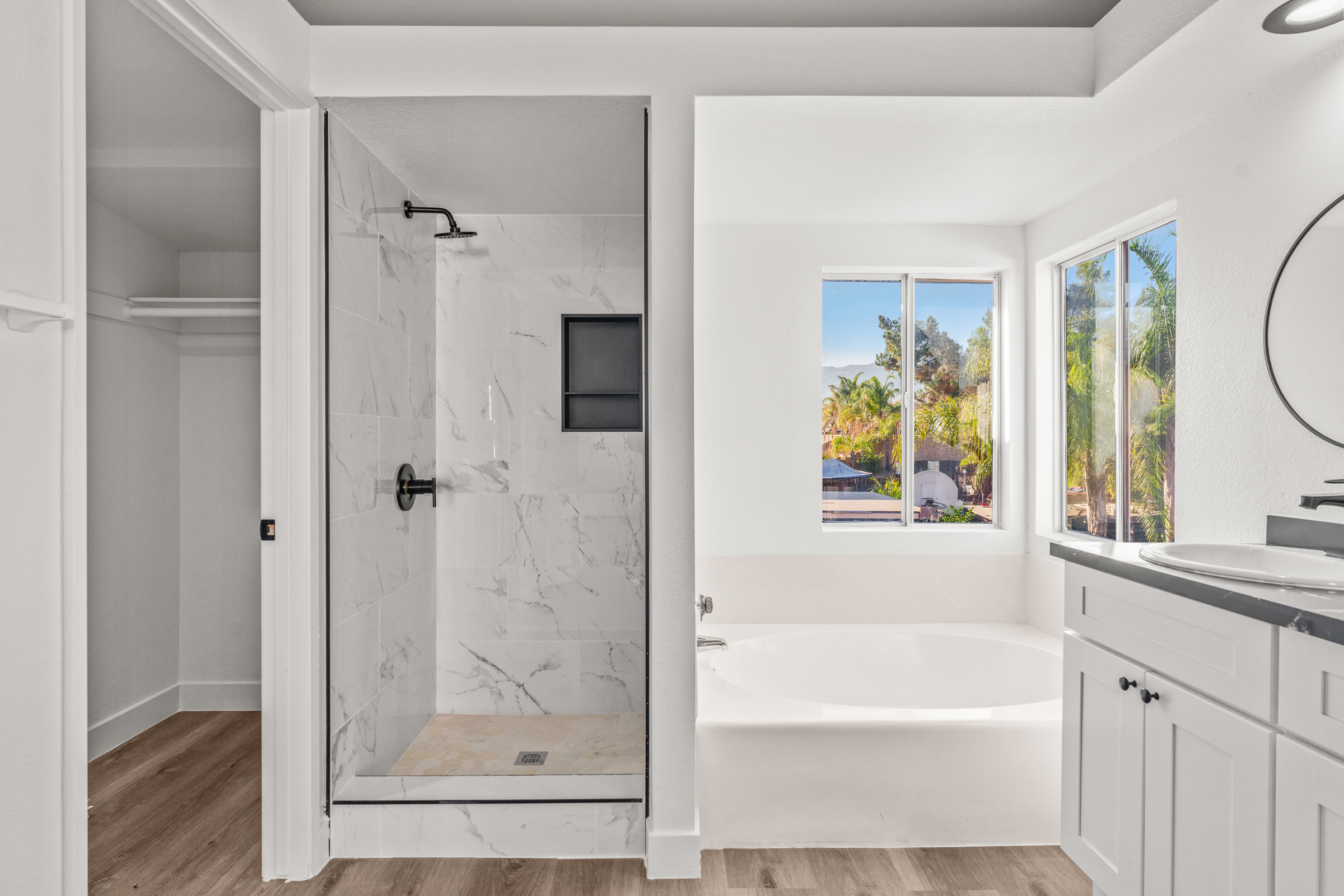 Lake Elsinore, California, 92530, United States, 4 Bedrooms Bedrooms, ,3 BathroomsBathrooms,Residential,For Sale,2005487