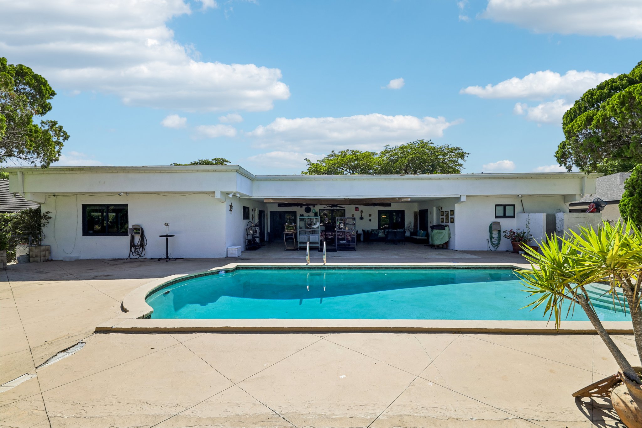  19805 NE 22nd Ave, Miami, FL, 33180 - 物件實景