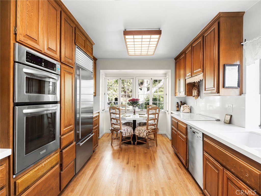 Glendale, California, 91207, United States, 4 Bedrooms Bedrooms, ,3 BathroomsBathrooms,Residential,For Sale,1910492
