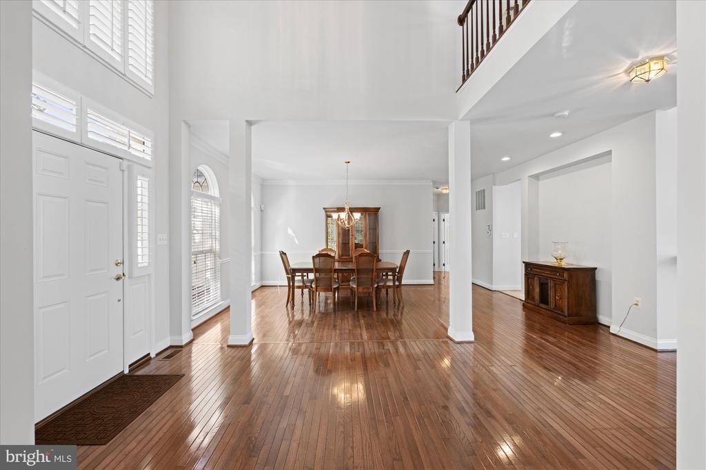 Leesburg, Virginia, 20175, United States, 5 Bedrooms Bedrooms, ,4 BathroomsBathrooms,Residential,For Sale,1987401