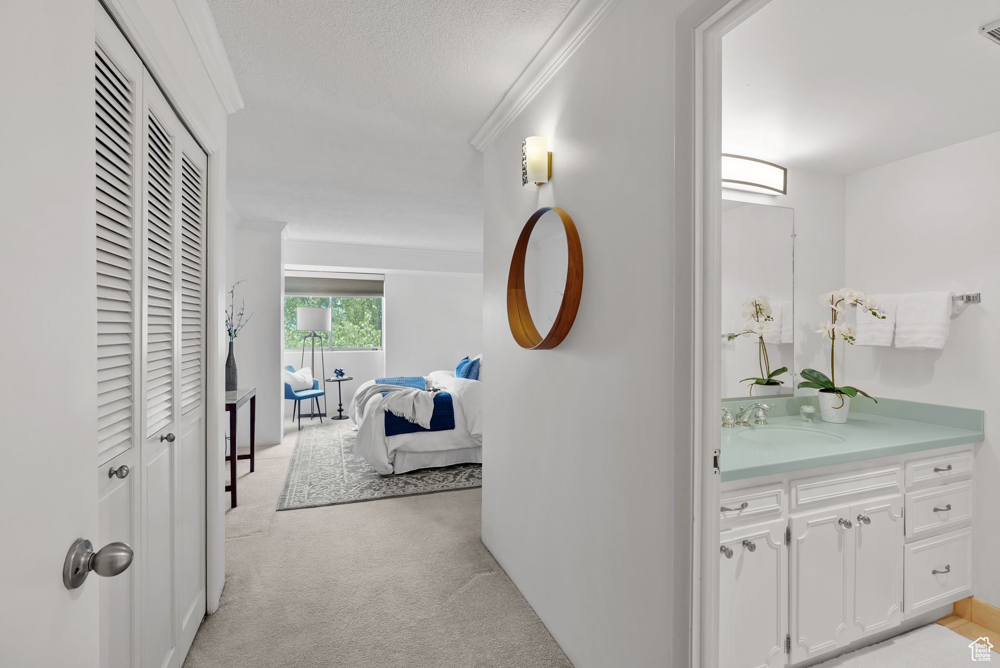 Salt Lake City, Utah, 84108, United States, 2 Bedrooms Bedrooms, ,1 BathroomBathrooms,Residential,For Sale,1882344