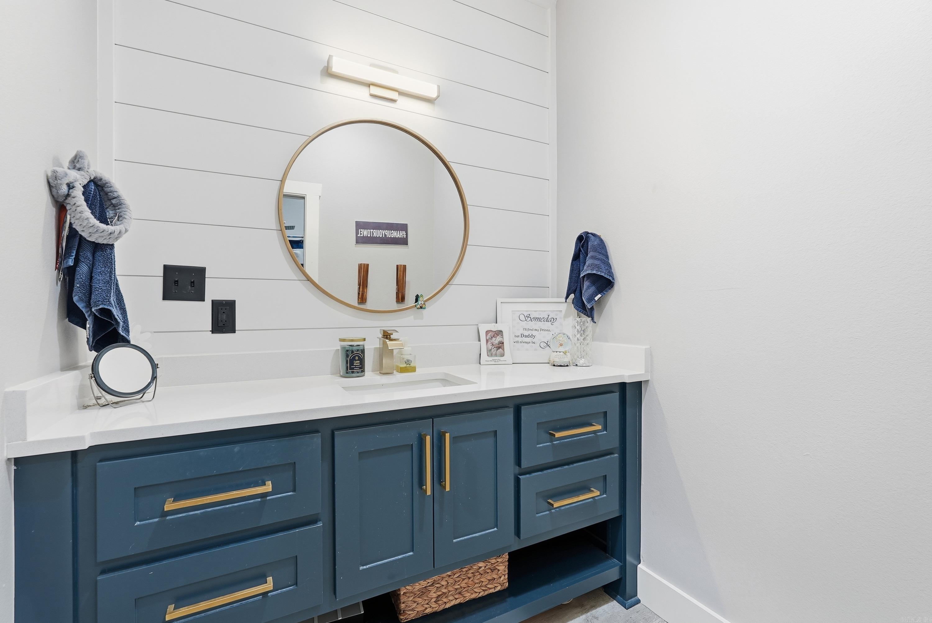 Morrilton, Arkansas, 72110, United States, 3 Bedrooms Bedrooms, ,4 BathroomsBathrooms,Residential,For Sale,2003394