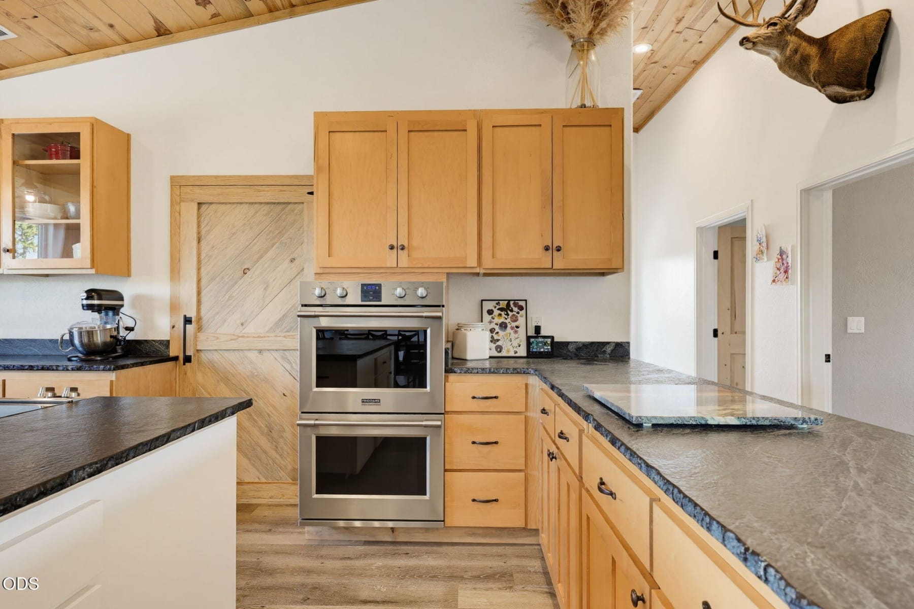  7036 Griffin Lane Jacksonville, OR 97530 - 物件實景