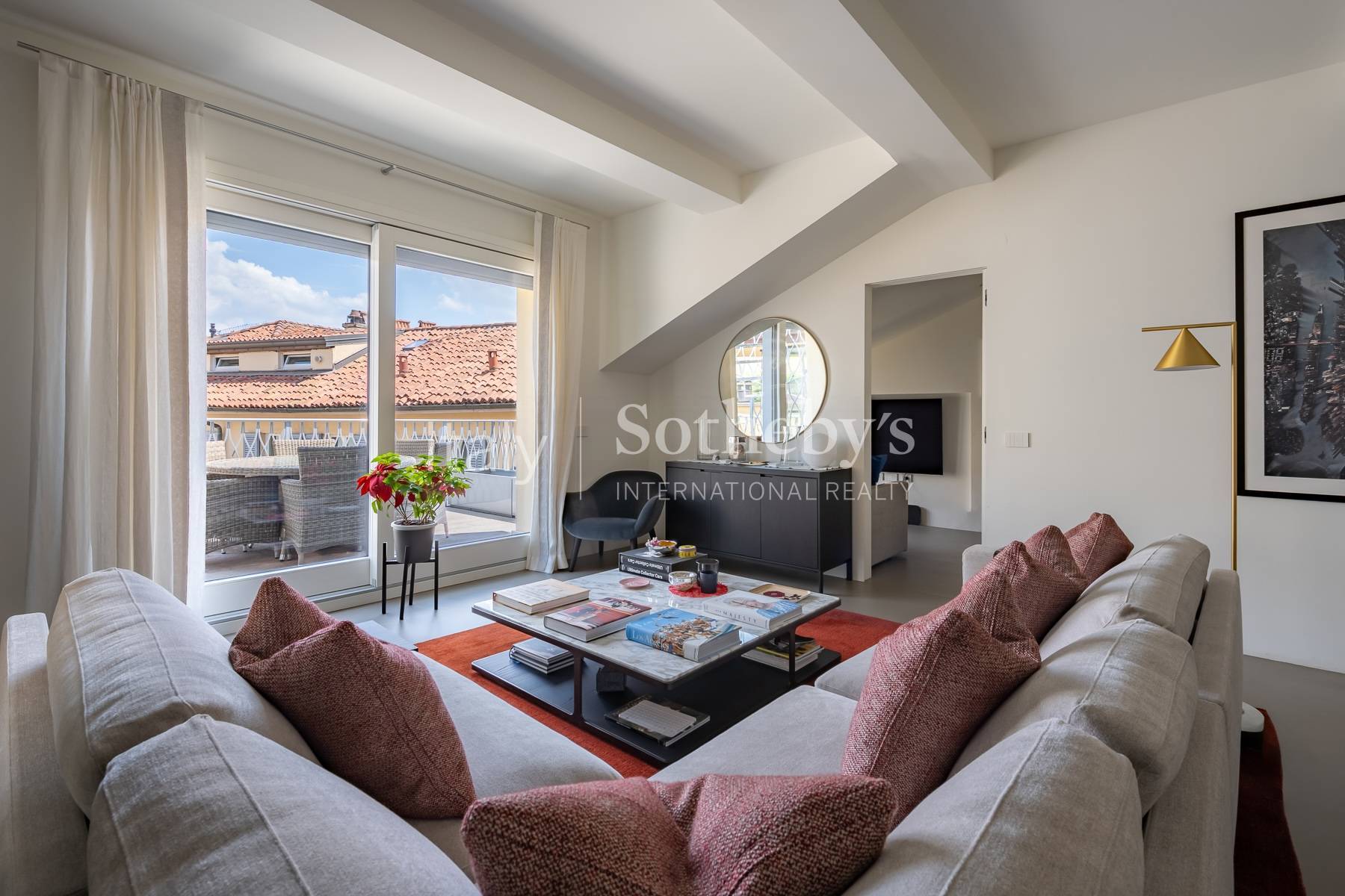  Fully renovated penthouse in the Magenta/Castello area - 物件實景
