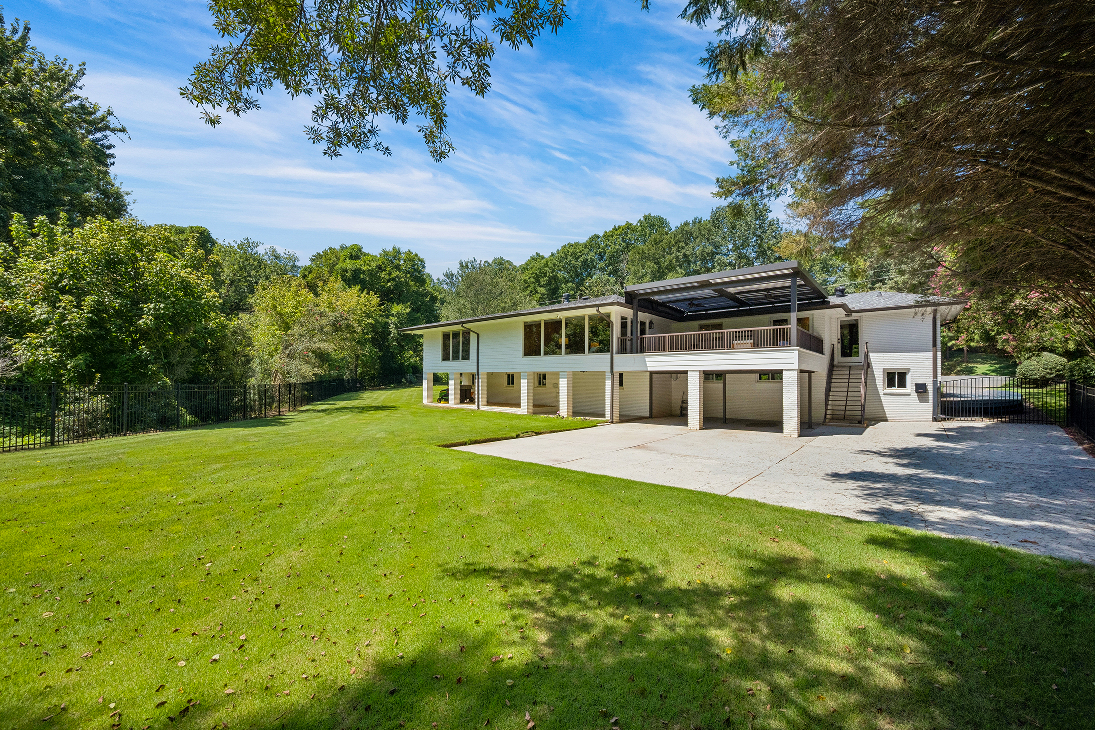  Thoughtfully Renovated Mid-Century Modern in Morningside - 物件實景