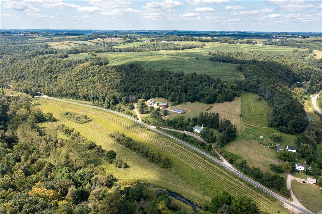 Westby, Wisconsin, 54667, United States, 3 Bedrooms Bedrooms, ,3 BathroomsBathrooms,Residential,For Sale,1977148
