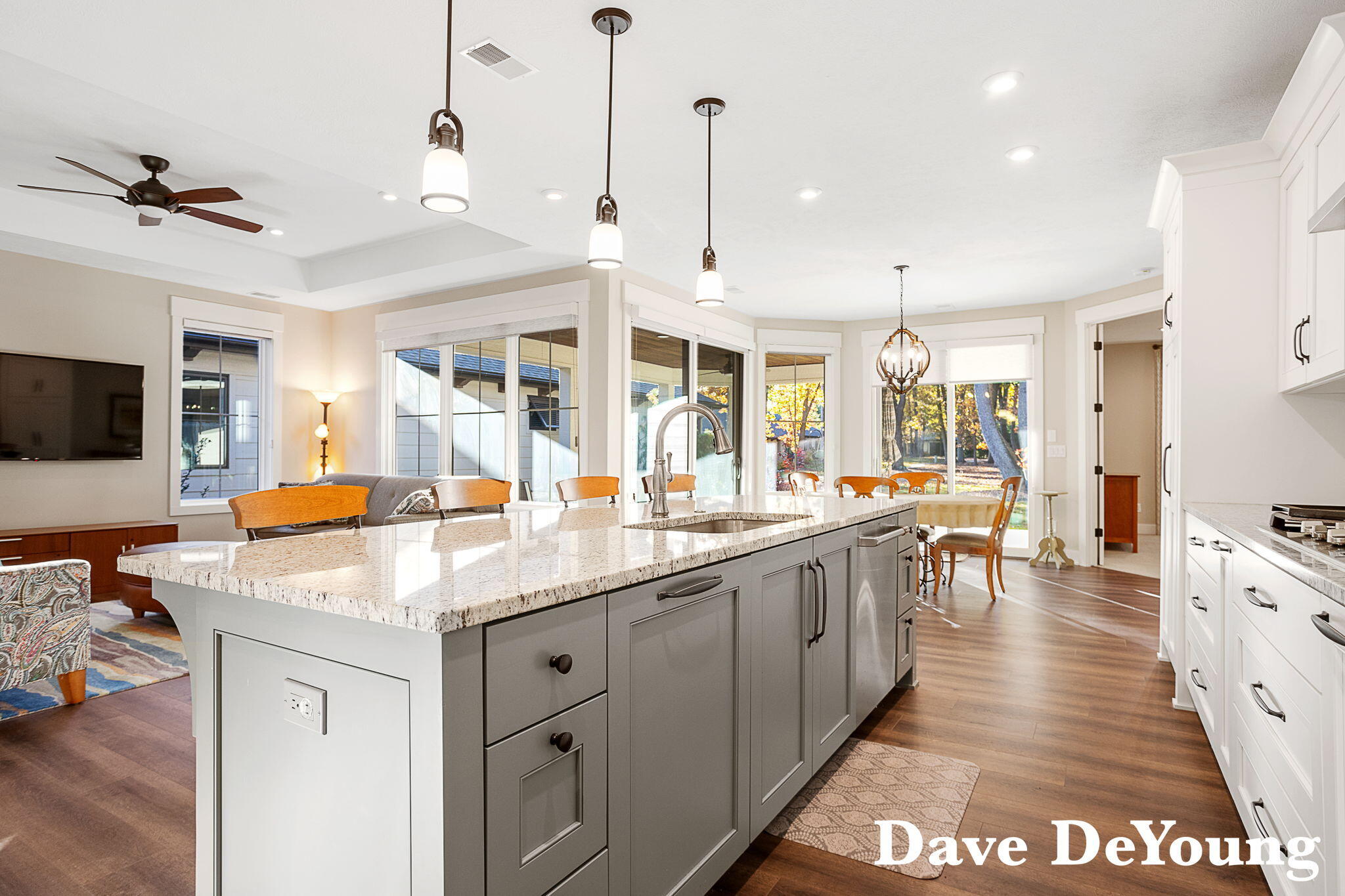 Holland, Michigan, 49424, United States, 3 Bedrooms Bedrooms, ,3 BathroomsBathrooms,Residential,For Sale,1986550