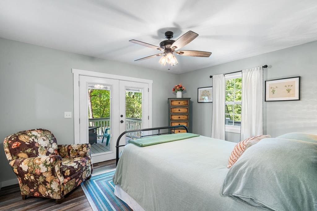 Murphy, North Carolina, 28906, United States, 2 Bedrooms Bedrooms, ,2 BathroomsBathrooms,Residential,For Sale,1976149