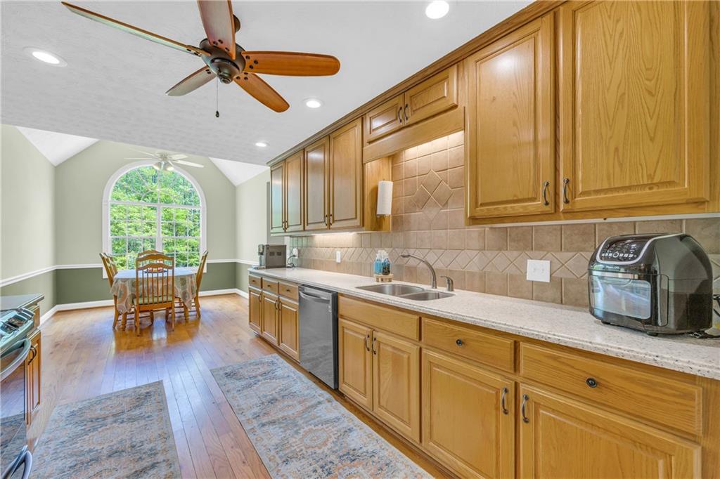 Murrayville, Georgia, 30564, United States, 5 Bedrooms Bedrooms, ,4 BathroomsBathrooms,Residential,For Sale,1836190