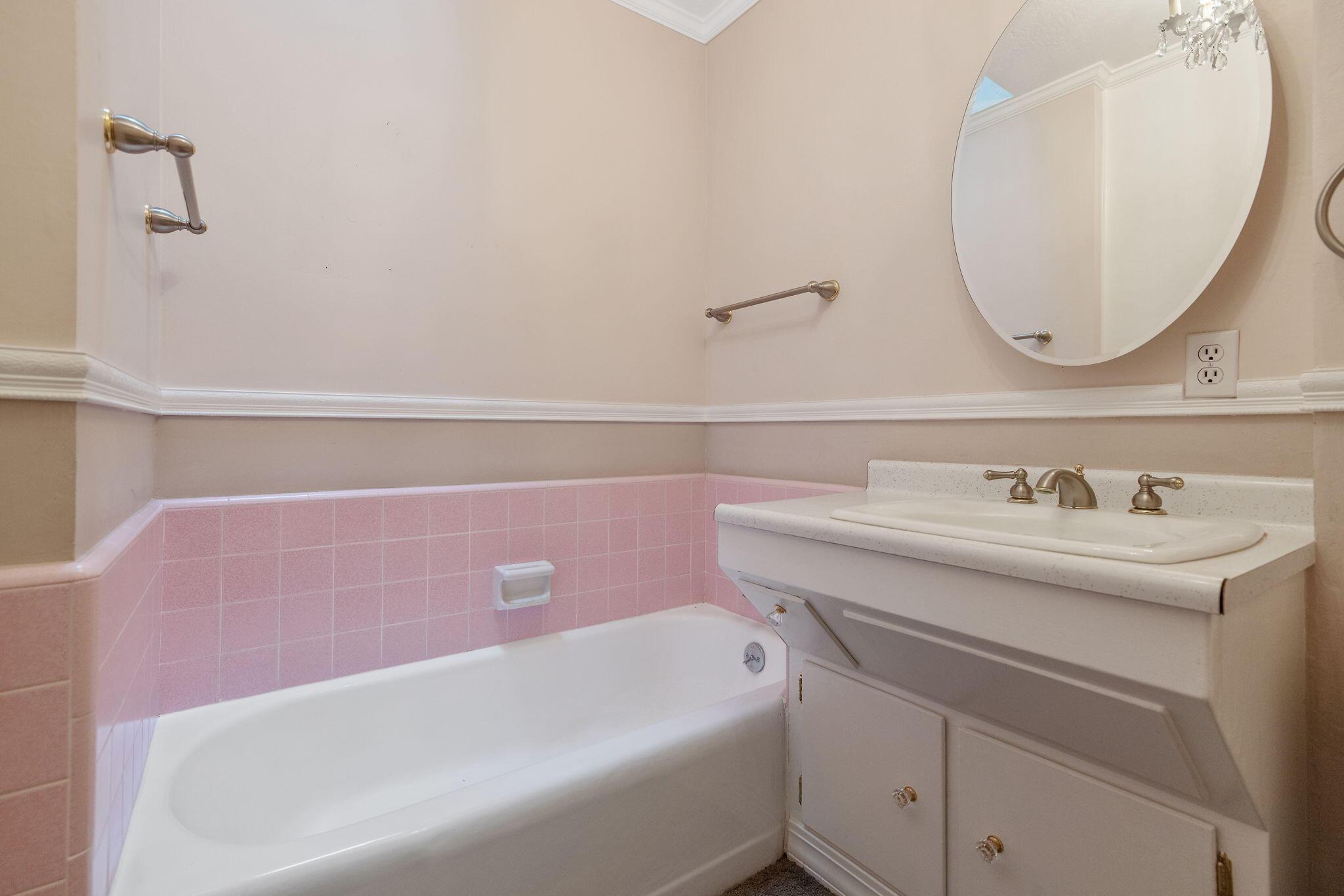 Fresno, California, 93722, United States, 3 Bedrooms Bedrooms, ,2 BathroomsBathrooms,Residential,For Sale,1984127