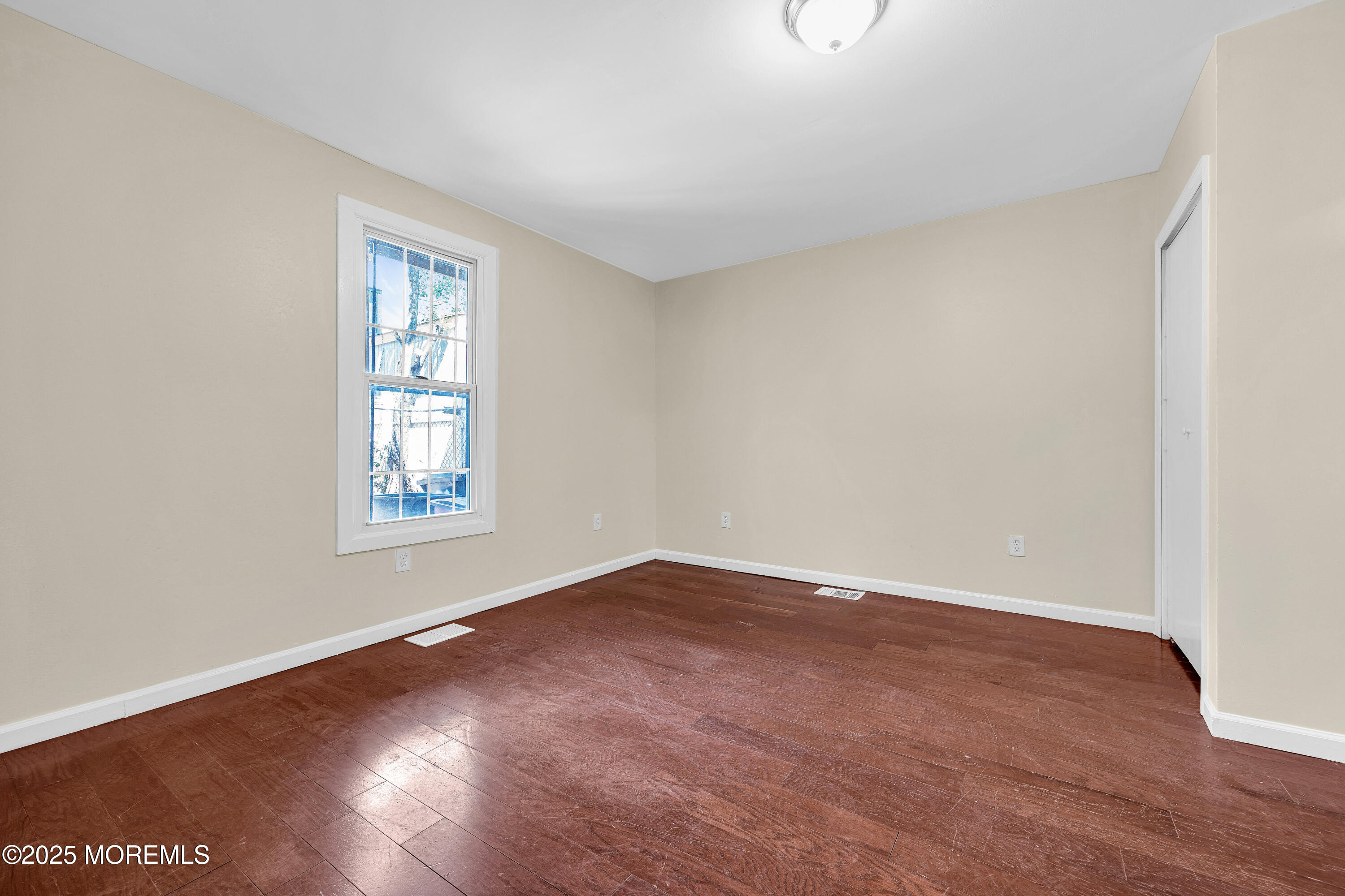Newark, New Jersey, 07107, United States, 6 Bedrooms Bedrooms, ,3 BathroomsBathrooms,Residential,For Sale,1937916
