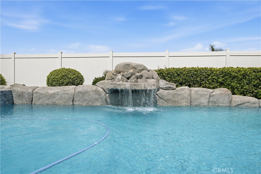 Murrieta, California, 92562, United States, 5 Bedrooms Bedrooms, ,4 BathroomsBathrooms,Residential,For Sale,2049135
