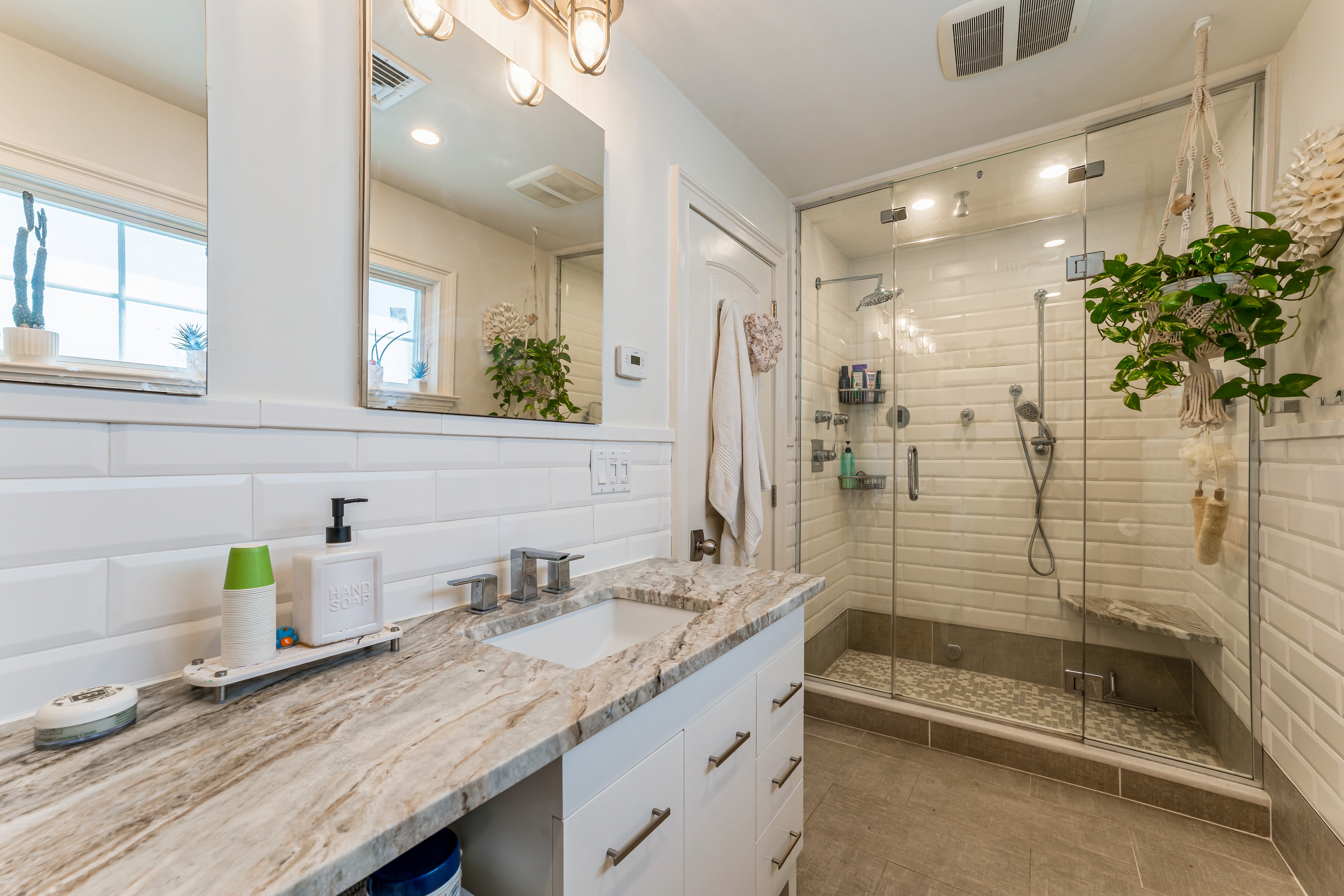 Floral Park, New York, 11001, United States, 4 Bedrooms Bedrooms, ,3 BathroomsBathrooms,Residential,For Sale,1905597