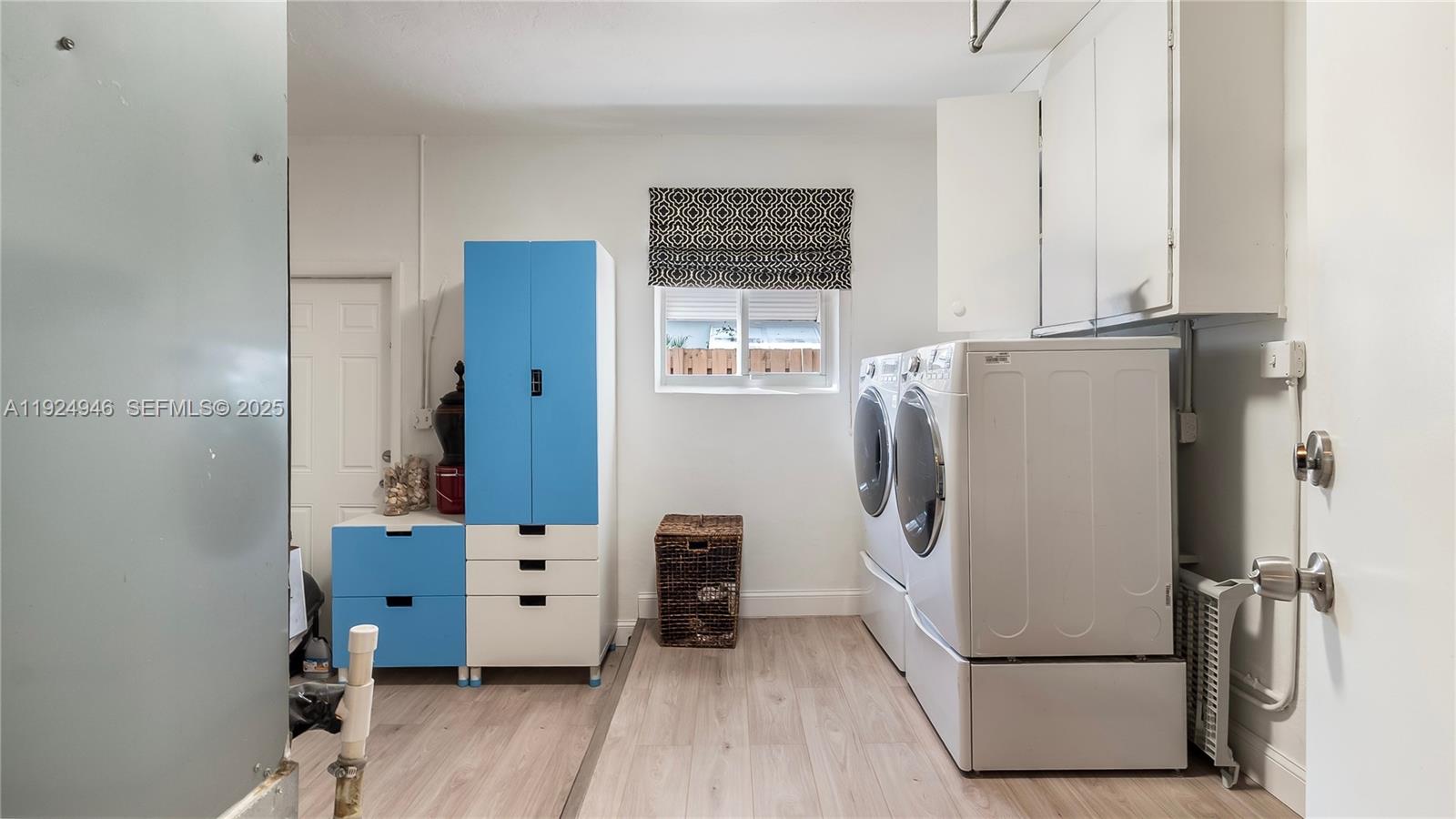 Hollywood, Florida, 33021, United States, 3 Bedrooms Bedrooms, ,2 BathroomsBathrooms,Residential,For Sale,2001683