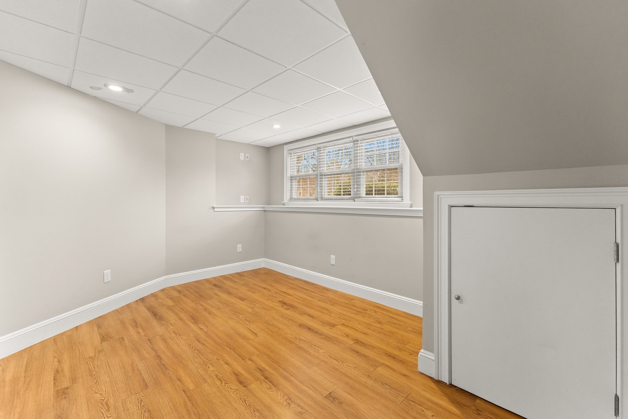 Hanover, Massachusetts, 02339, United States, 3 Bedrooms Bedrooms, ,2 BathroomsBathrooms,Residential,For Sale,2001191