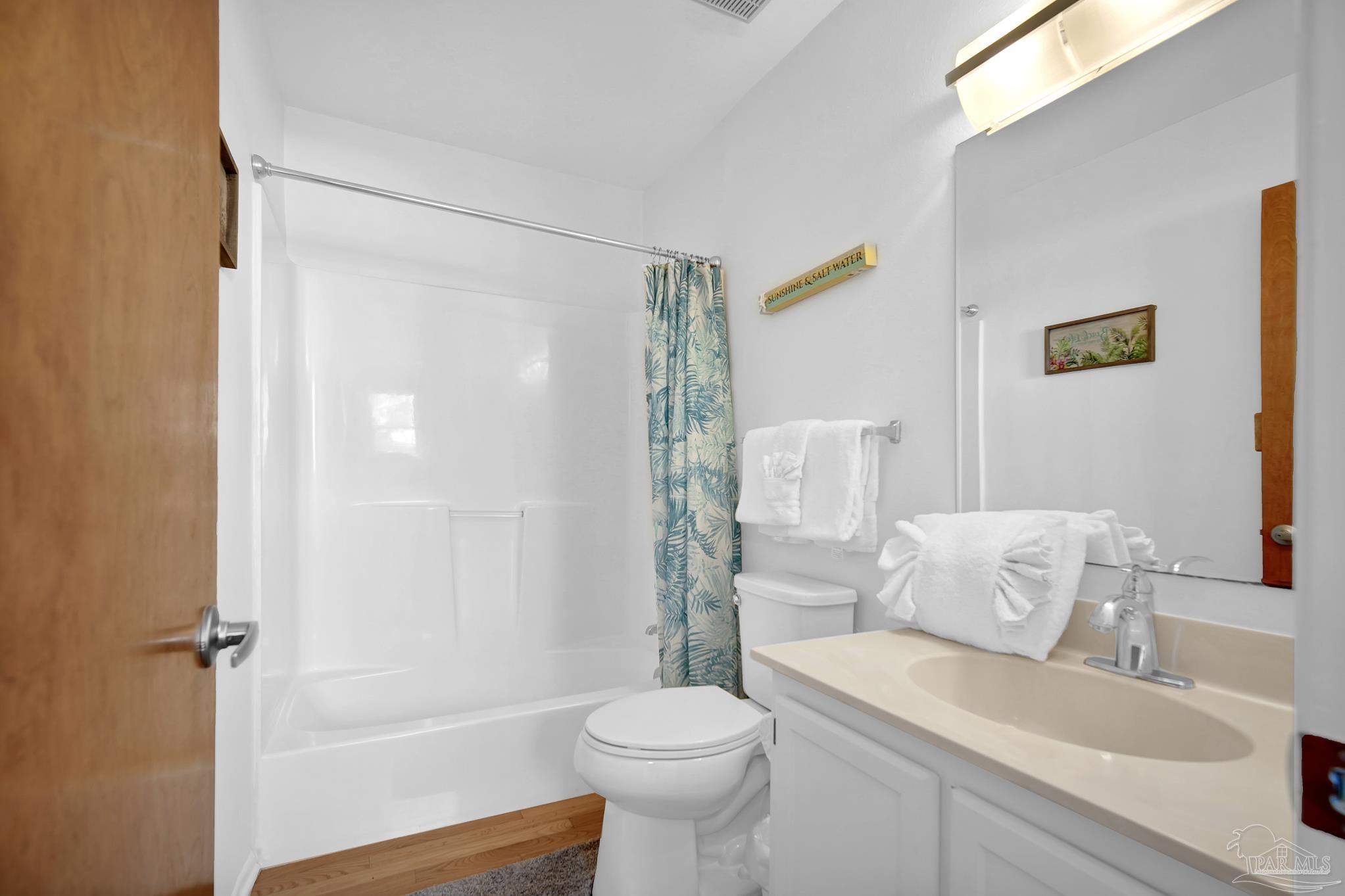 Navarre Beach, Florida, 32566, United States, 2 Bedrooms Bedrooms, ,3 BathroomsBathrooms,Residential,For Sale,1968744