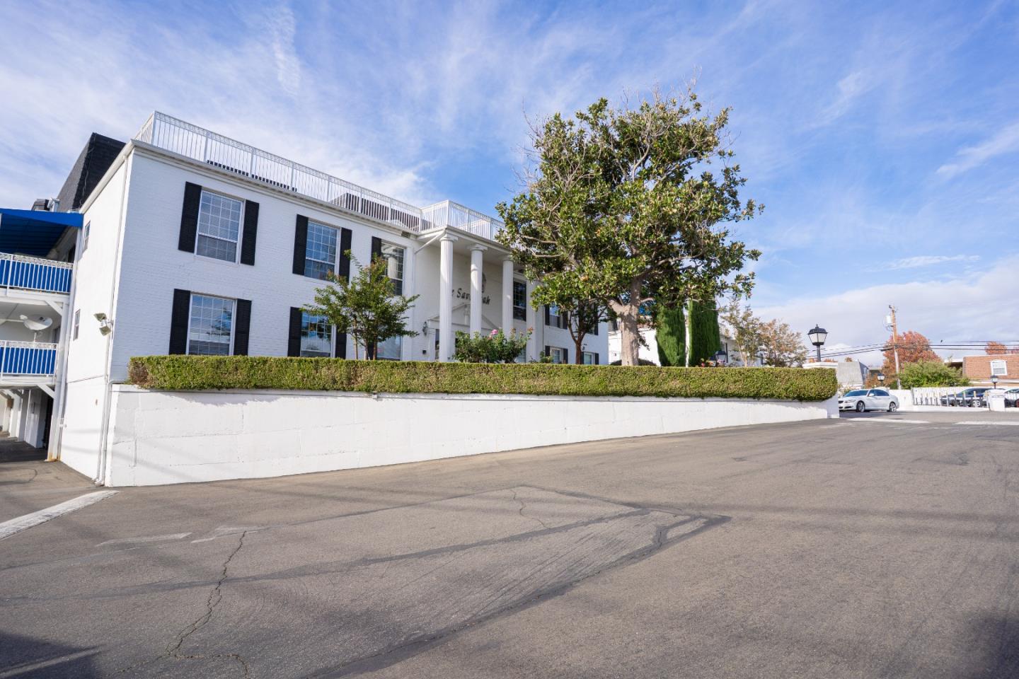 Mountain View, California, 94040, United States, 2 Bedrooms Bedrooms, ,2 BathroomsBathrooms,Residential,For Sale,1988122