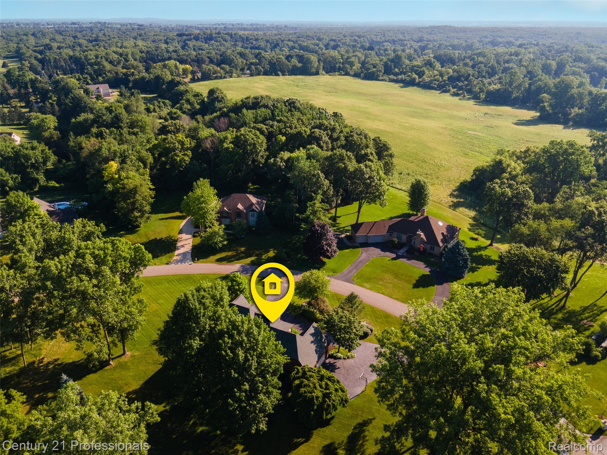 Rochester, Michigan, 48306, United States, 4 Bedrooms Bedrooms, ,3 BathroomsBathrooms,Residential,For Sale,1980039