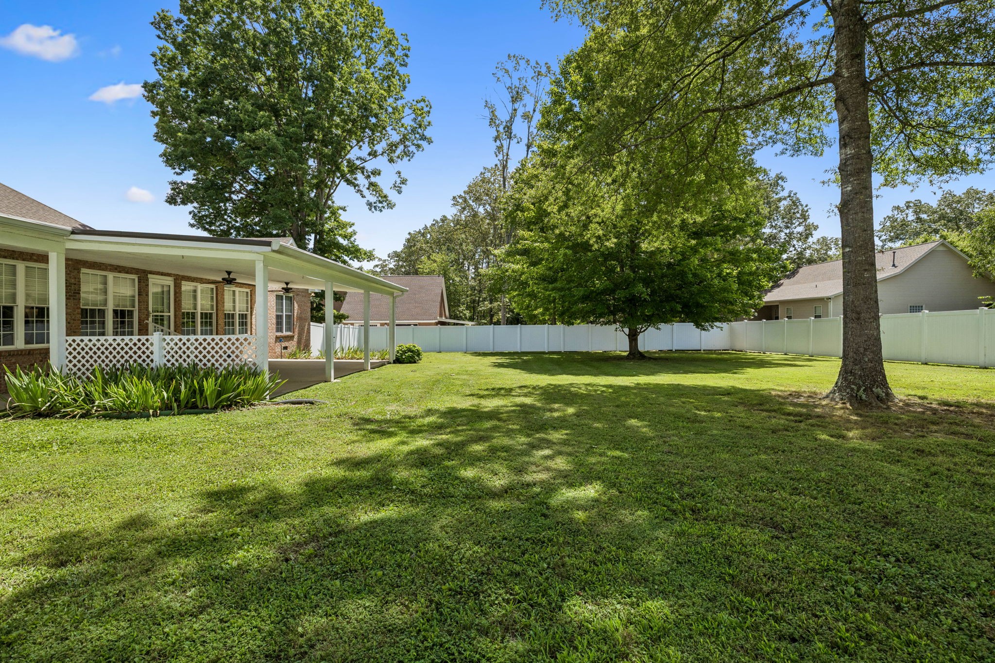 Manchester, Tennessee, 37355, United States, 4 Bedrooms Bedrooms, ,4 BathroomsBathrooms,Residential,For Sale,1937167