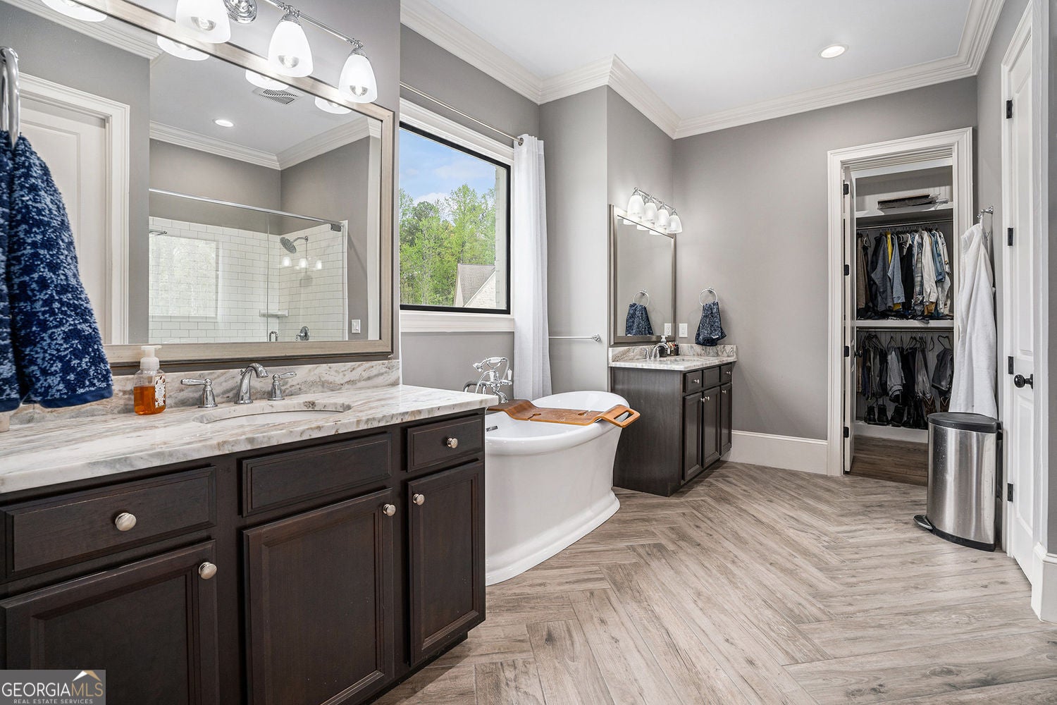 Acworth, Georgia, 30101, United States, 5 Bedrooms Bedrooms, ,6 BathroomsBathrooms,Residential,For Sale,1858953