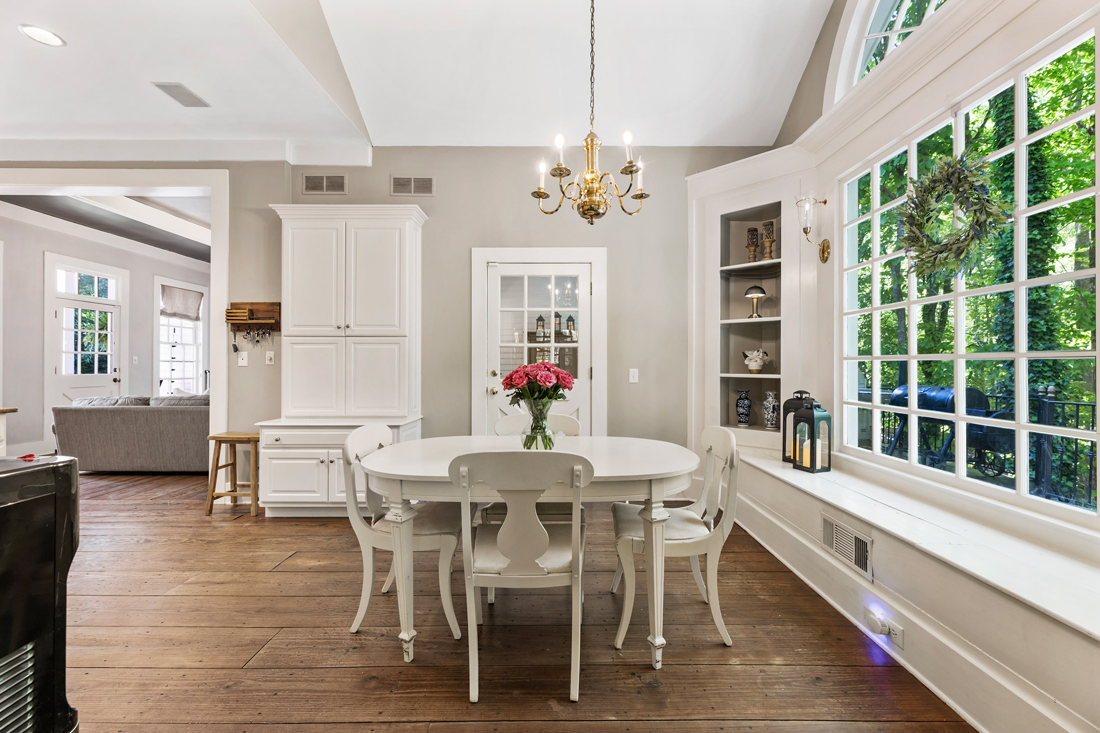  Timeless Colonial-Style Estate Near Historic Roswell - 物件實景