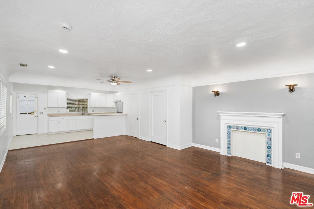 West Hollywood, California, 90046, United States, 4 Bedrooms Bedrooms, ,4 BathroomsBathrooms,Residential,For Sale,1840253
