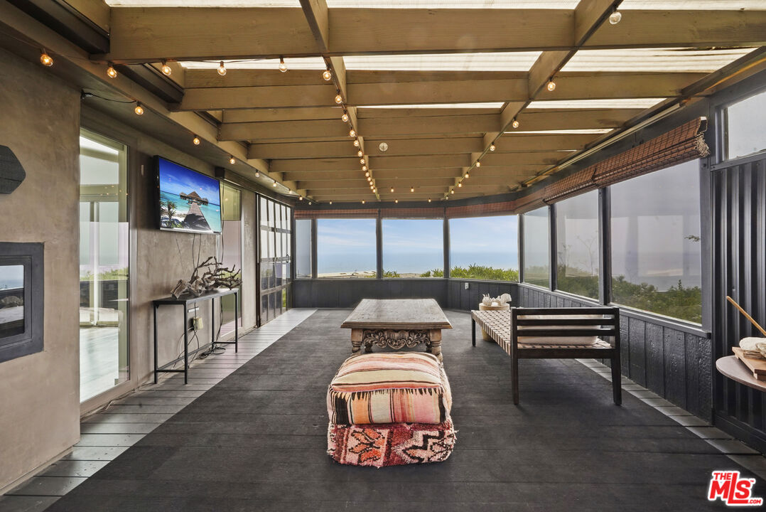 Malibu, California, 90265, United States, 3 Bedrooms Bedrooms, ,2 BathroomsBathrooms,Residential,For Sale,1874466