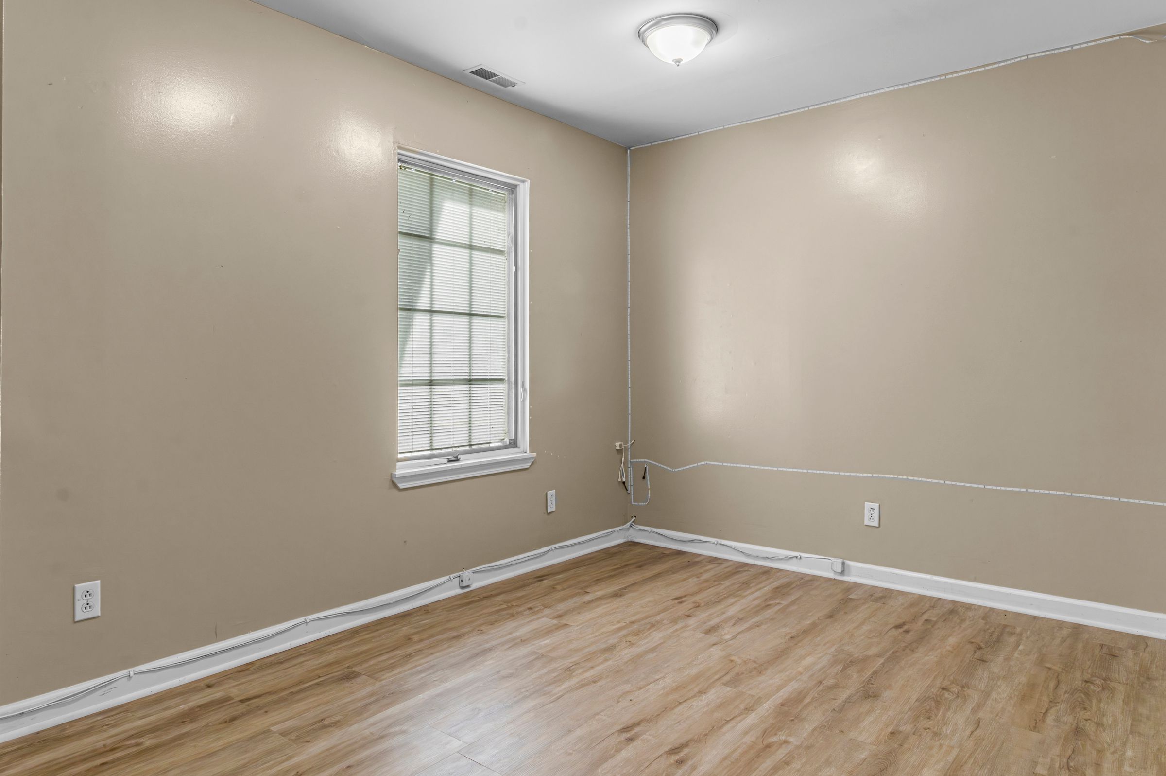 Indianapolis, Indiana, 46240, United States, 14 Bedrooms Bedrooms, ,6 BathroomsBathrooms,Residential,For Sale,1908586