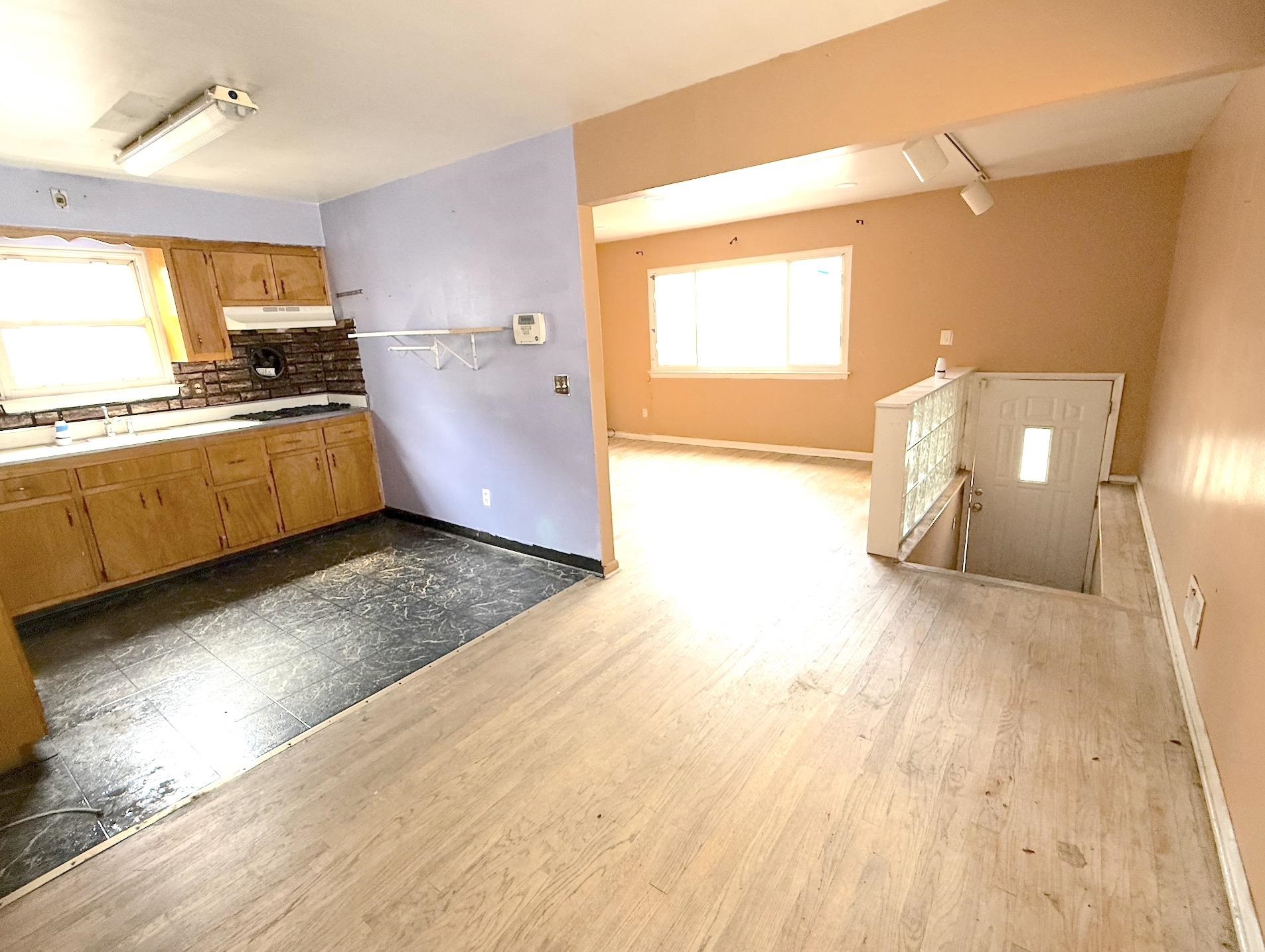 North Bergen, New Jersey, 07407, United States, 3 Bedrooms Bedrooms, ,1 BathroomBathrooms,Residential,For Sale,1876310