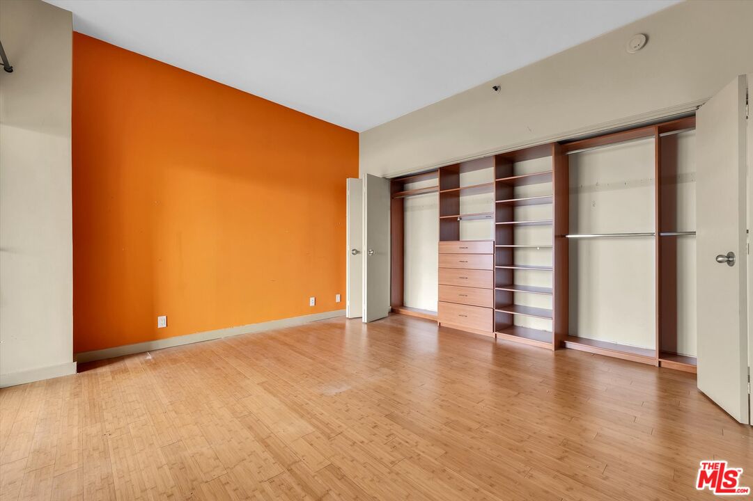 Los Angeles, California, 90024, United States, 2 Bedrooms Bedrooms, ,1 BathroomBathrooms,Residential,For Sale,1998471