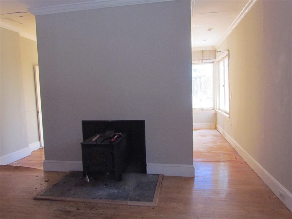 Lunenburg, Massachusetts, 01462, United States, 3 Bedrooms Bedrooms, ,3 BathroomsBathrooms,Residential,For Sale,1967616