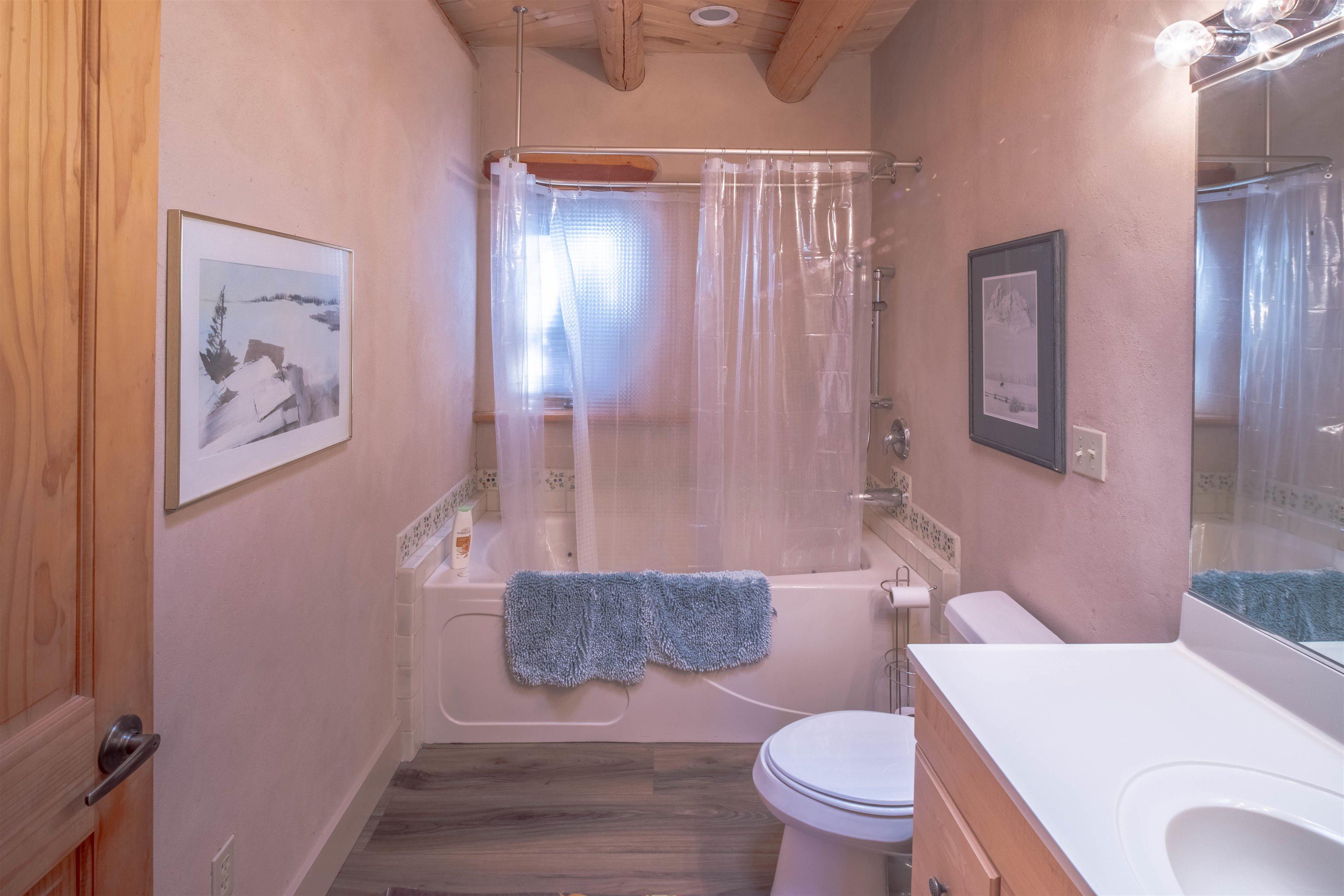 Taos, New Mexico, 87571, United States, 2 Bedrooms Bedrooms, ,2 BathroomsBathrooms,Residential,For Sale,1991479