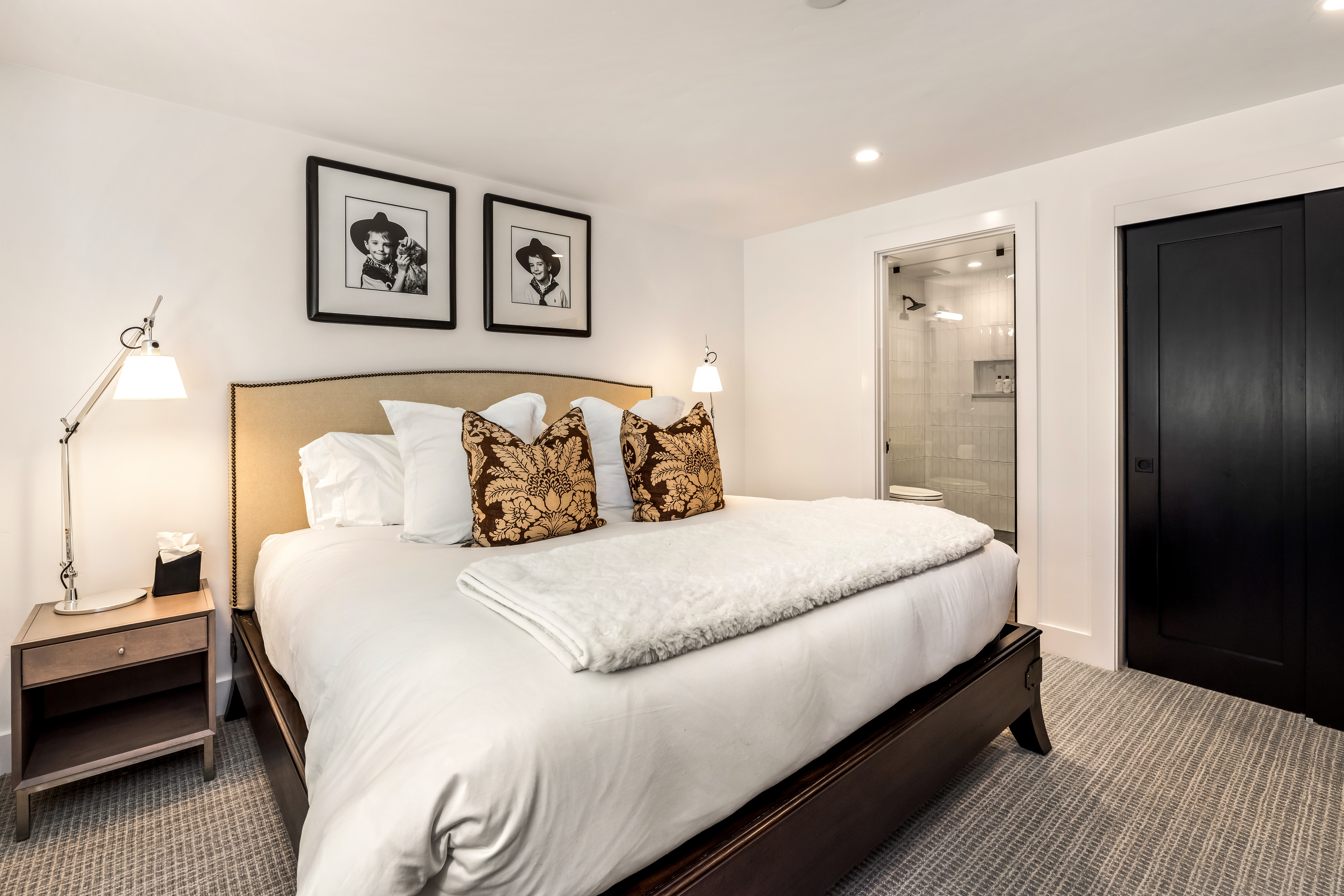  Captures sweeping views of Arrowhead and the surrounding mountain landscape. - 物件實景