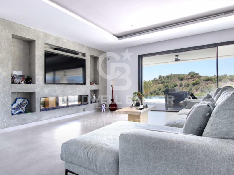 Benahavís, Andalusia, ES, 5 Bedrooms Bedrooms, ,5 BathroomsBathrooms,Residential,For Sale,1848629