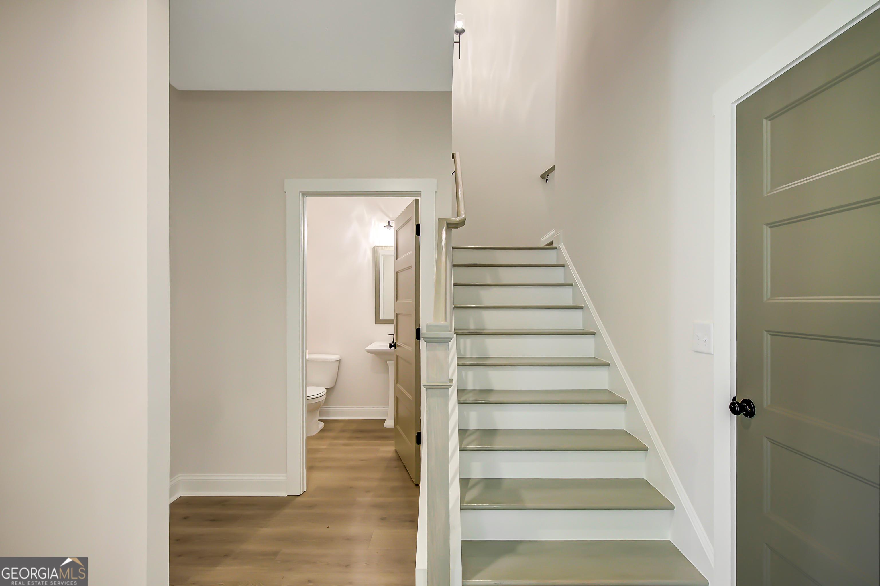 Senoia, Georgia, 30276, United States, 5 Bedrooms Bedrooms, ,4 BathroomsBathrooms,Residential,For Sale,1901806