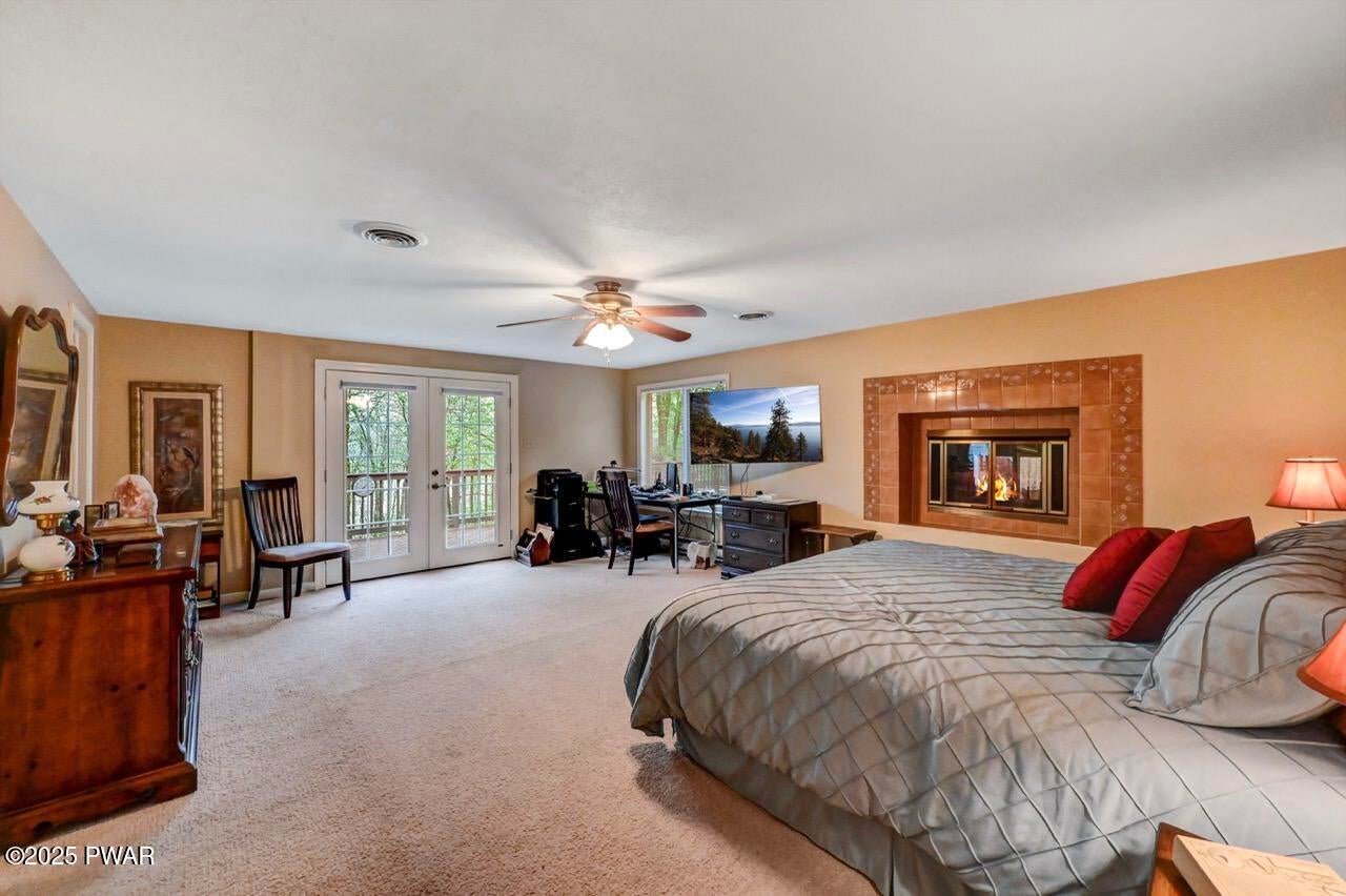 Lords Valley, Pennsylvania, 18428, United States, 5 Bedrooms Bedrooms, ,3 BathroomsBathrooms,Residential,For Sale,1977416