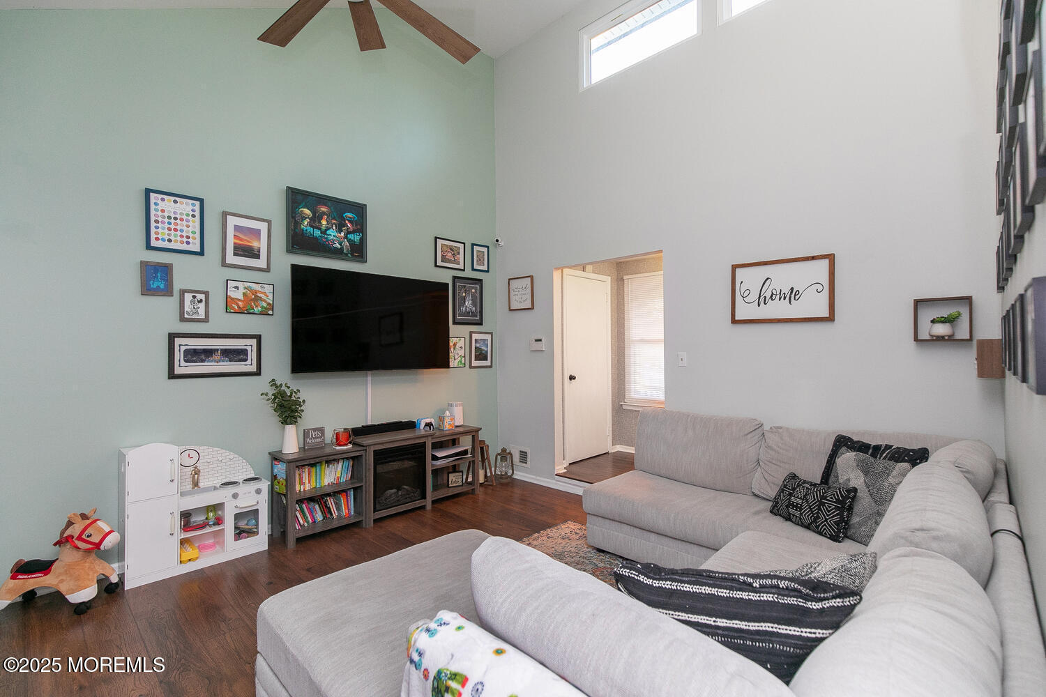 Howell, New Jersey, 07731, United States, 3 Bedrooms Bedrooms, ,2 BathroomsBathrooms,Residential,For Sale,1999516