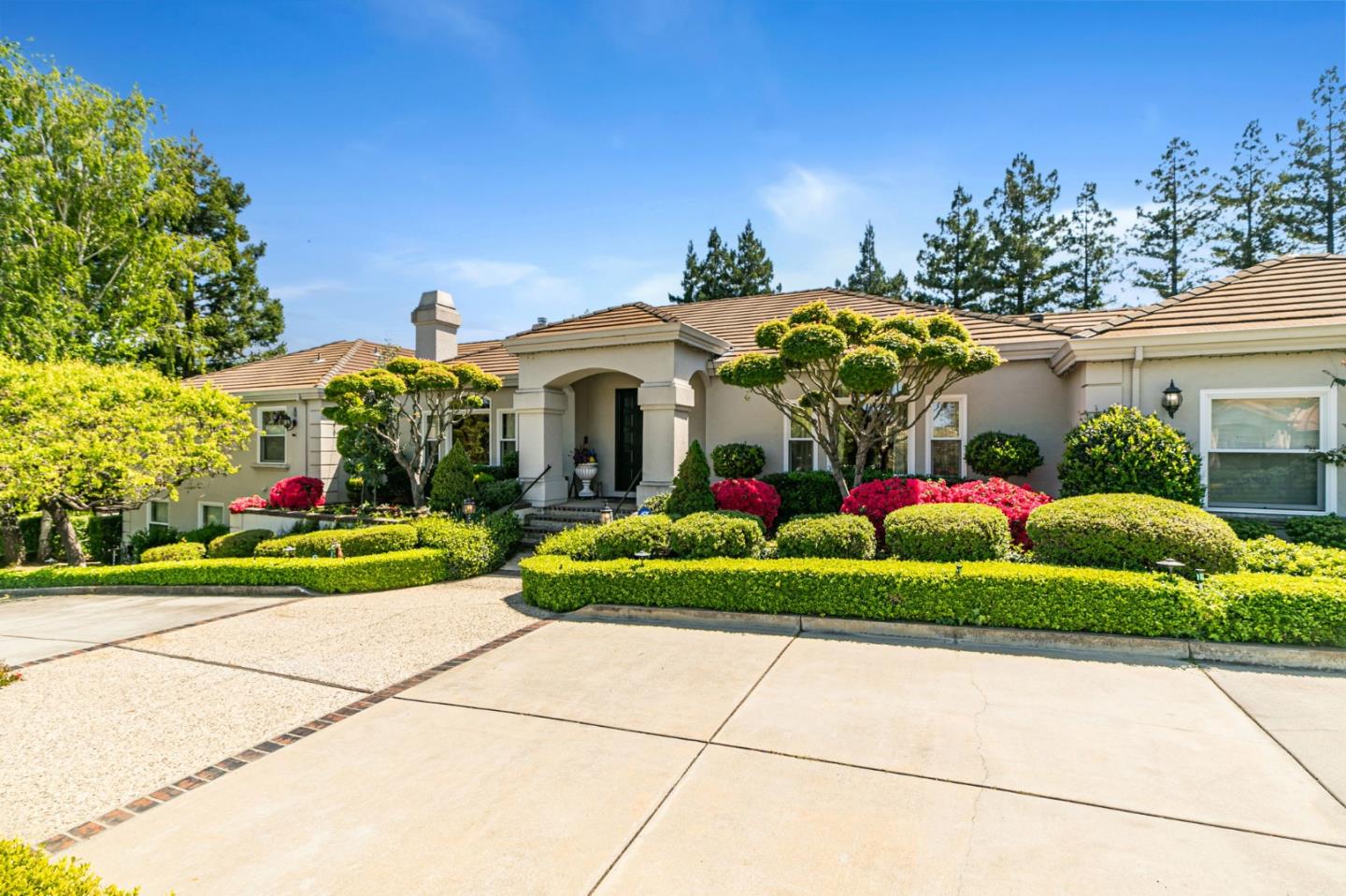 Saratoga, California, 95070, United States, 5 Bedrooms Bedrooms, ,6 BathroomsBathrooms,Residential,For Sale,1891032