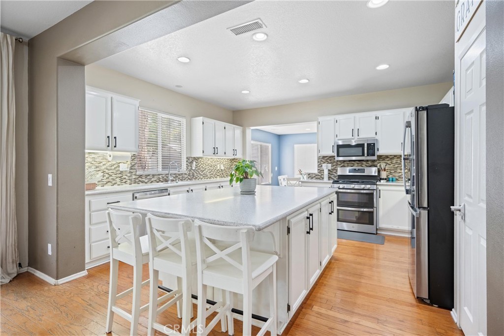 Riverside, California, 92503, United States, 4 Bedrooms Bedrooms, ,3 BathroomsBathrooms,Residential,For Sale,1875571