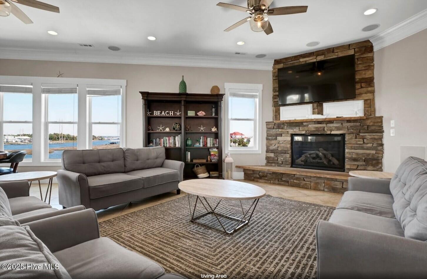 105 Bay Ct, North Topsail Beach, NC 28460