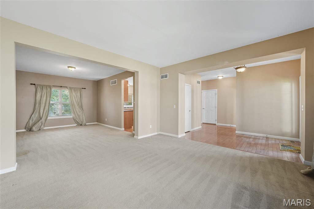 Eureka, Missouri, 63025, United States, 4 Bedrooms Bedrooms, ,3 BathroomsBathrooms,Residential,For Sale,1955087