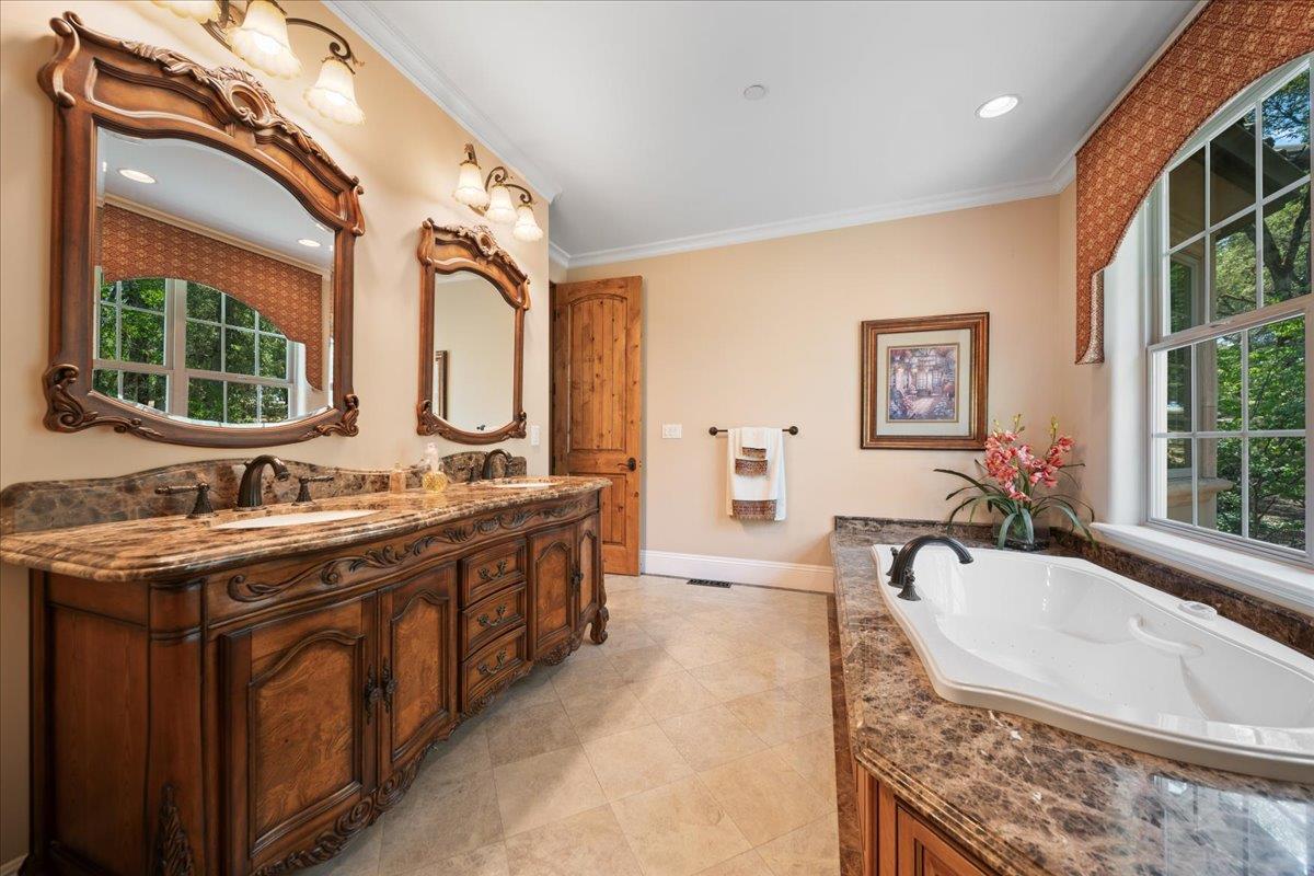 Auburn, California, 95602, United States, 4 Bedrooms Bedrooms, ,4 BathroomsBathrooms,Residential,For Sale,1974114