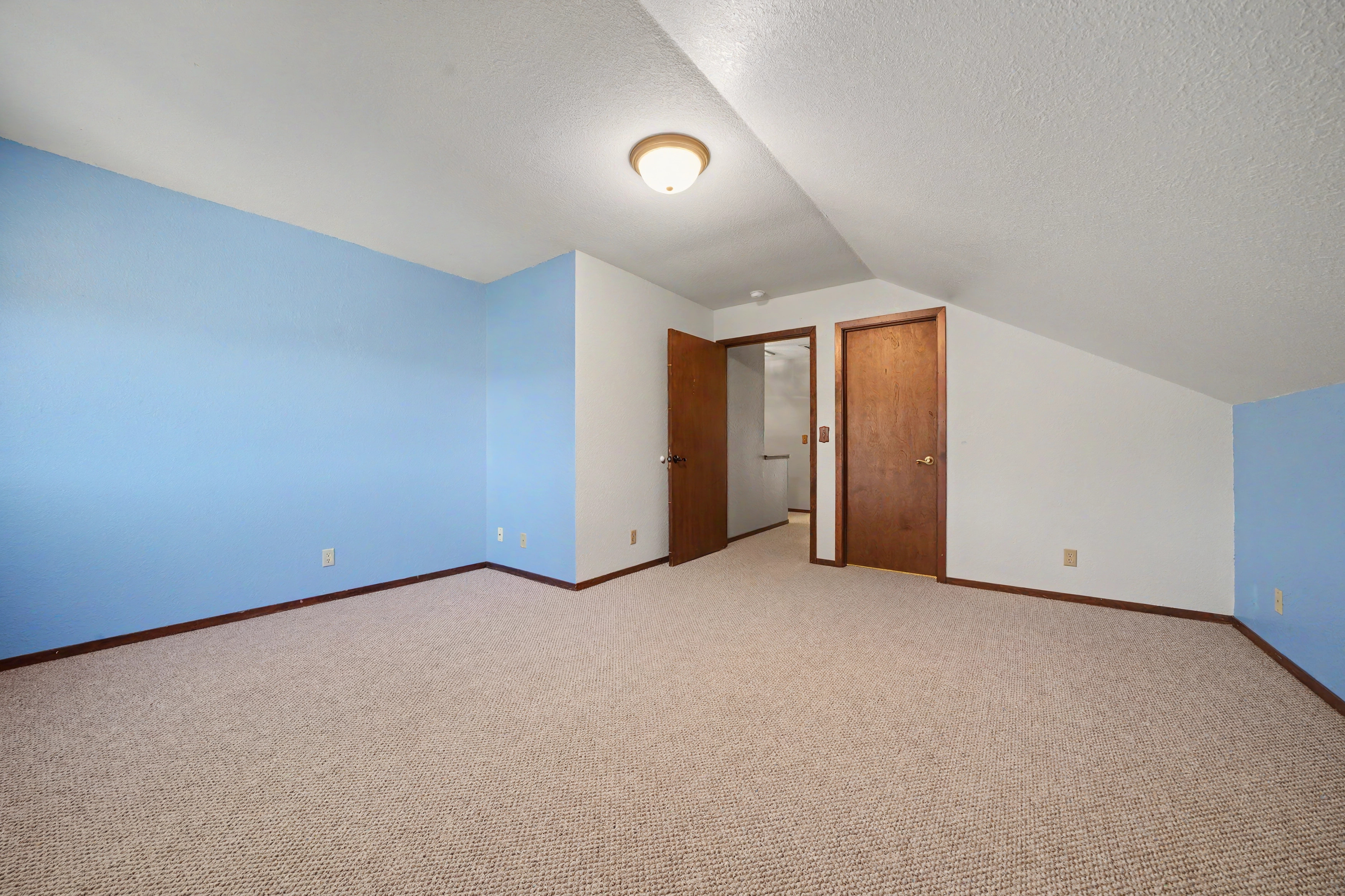  Spacious Sutter Creek Home with Hillside Views and Endless Potential - 物件實景
