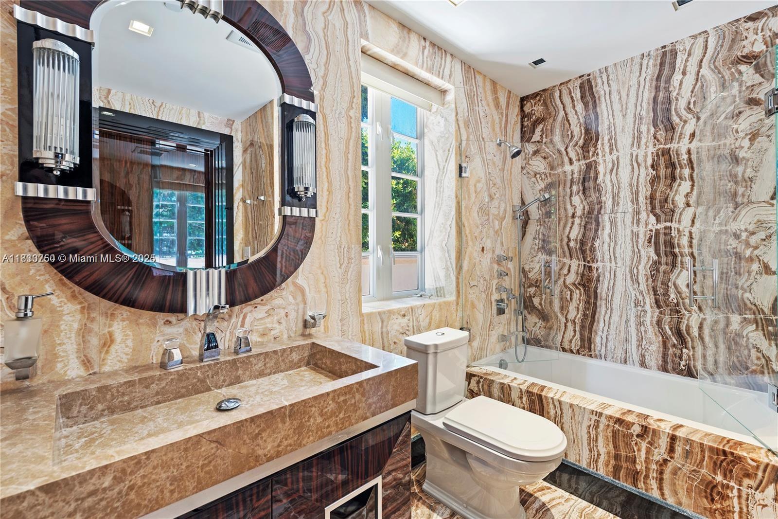Miami Beach, Florida, 33109, United States, 6 Bedrooms Bedrooms, ,8 BathroomsBathrooms,Residential,For Sale,1876435