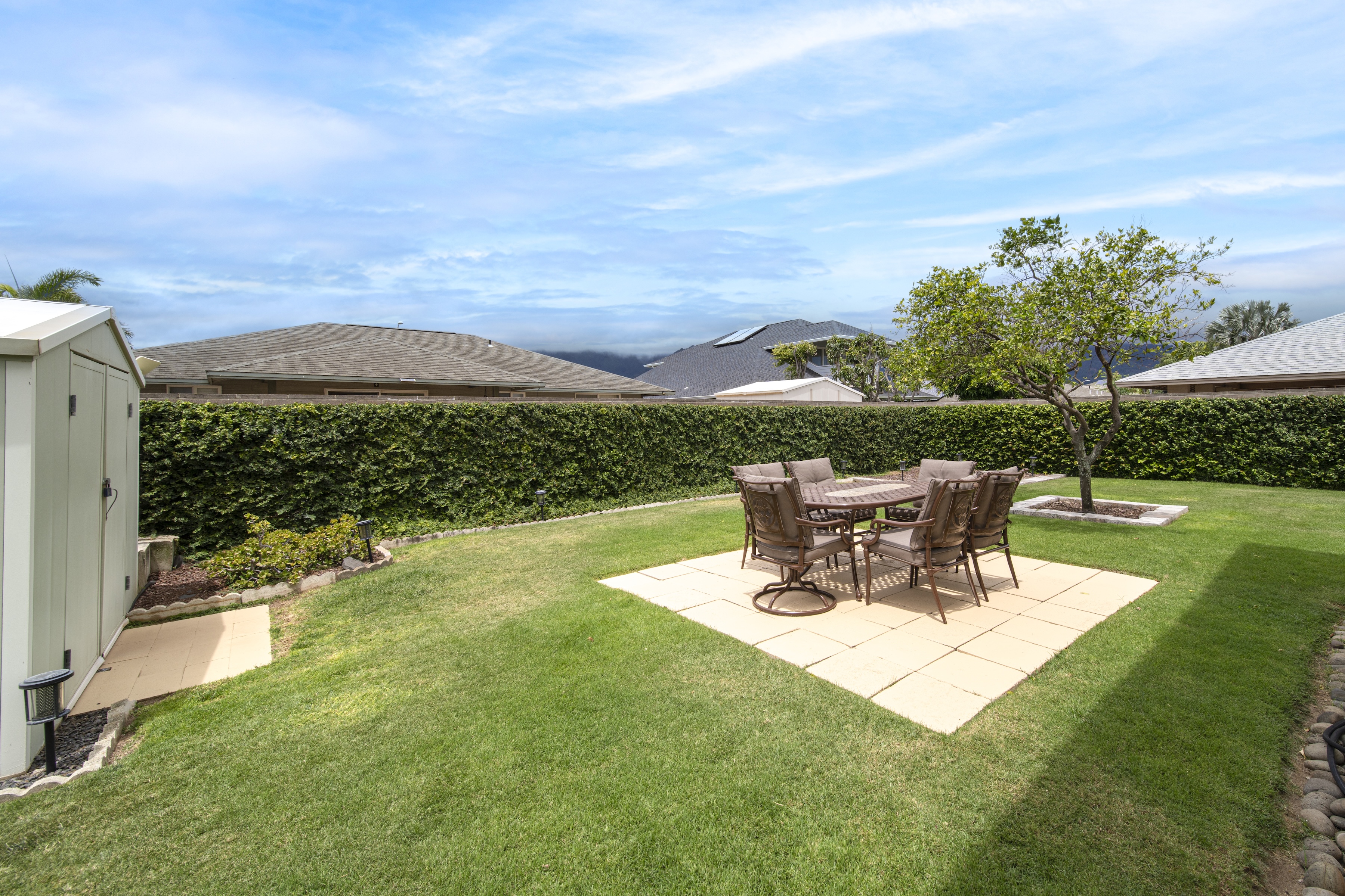  Pride of ownership explains this 4 bedroom 2.5 bath home & backyard - 物件實景