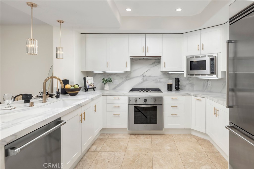 Irvine, California, 92612, United States, 2 Bedrooms Bedrooms, ,2 BathroomsBathrooms,Residential,For Sale,1989675