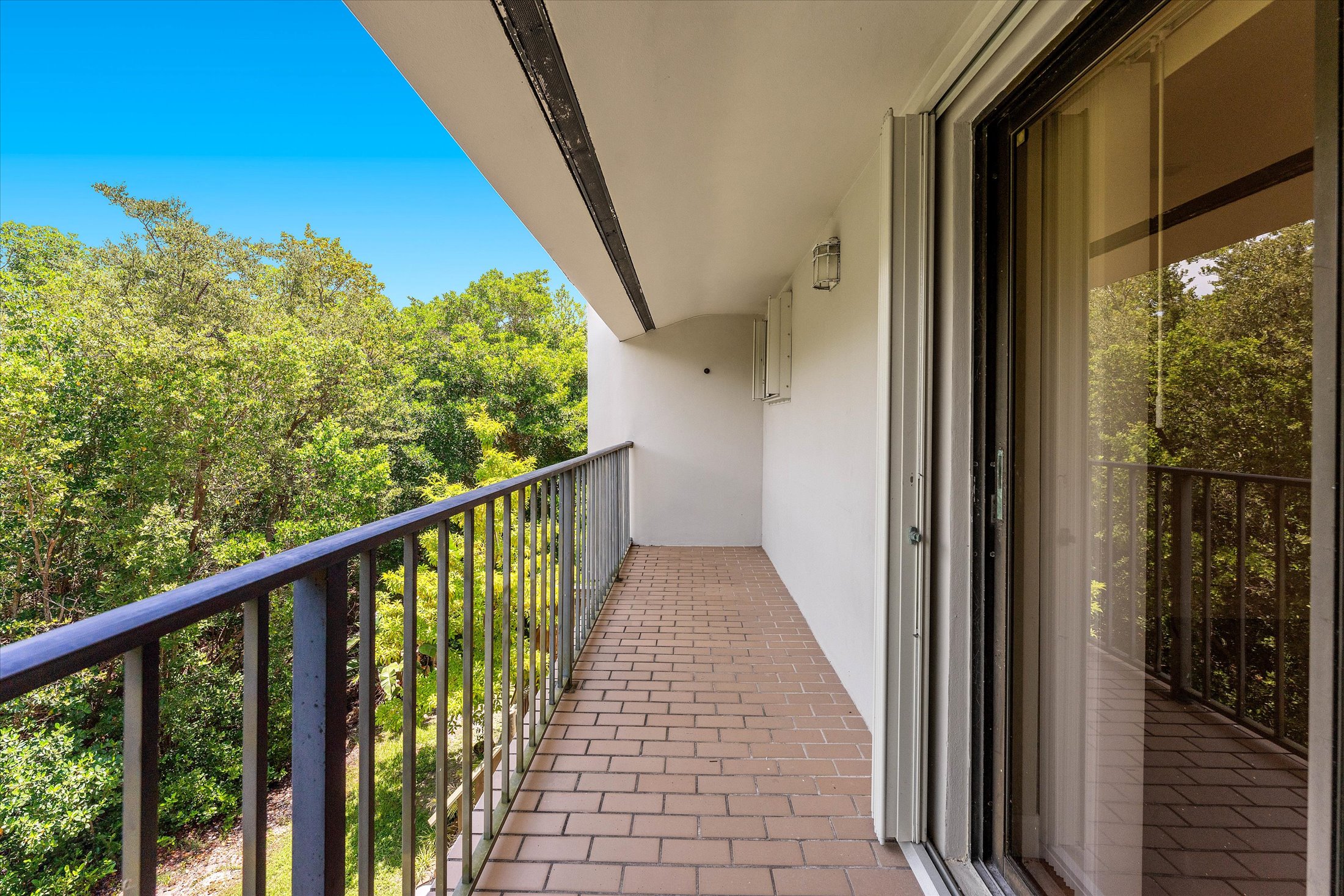  2525 NE 135th St, North Miami, FL, 33181 - 物件實景