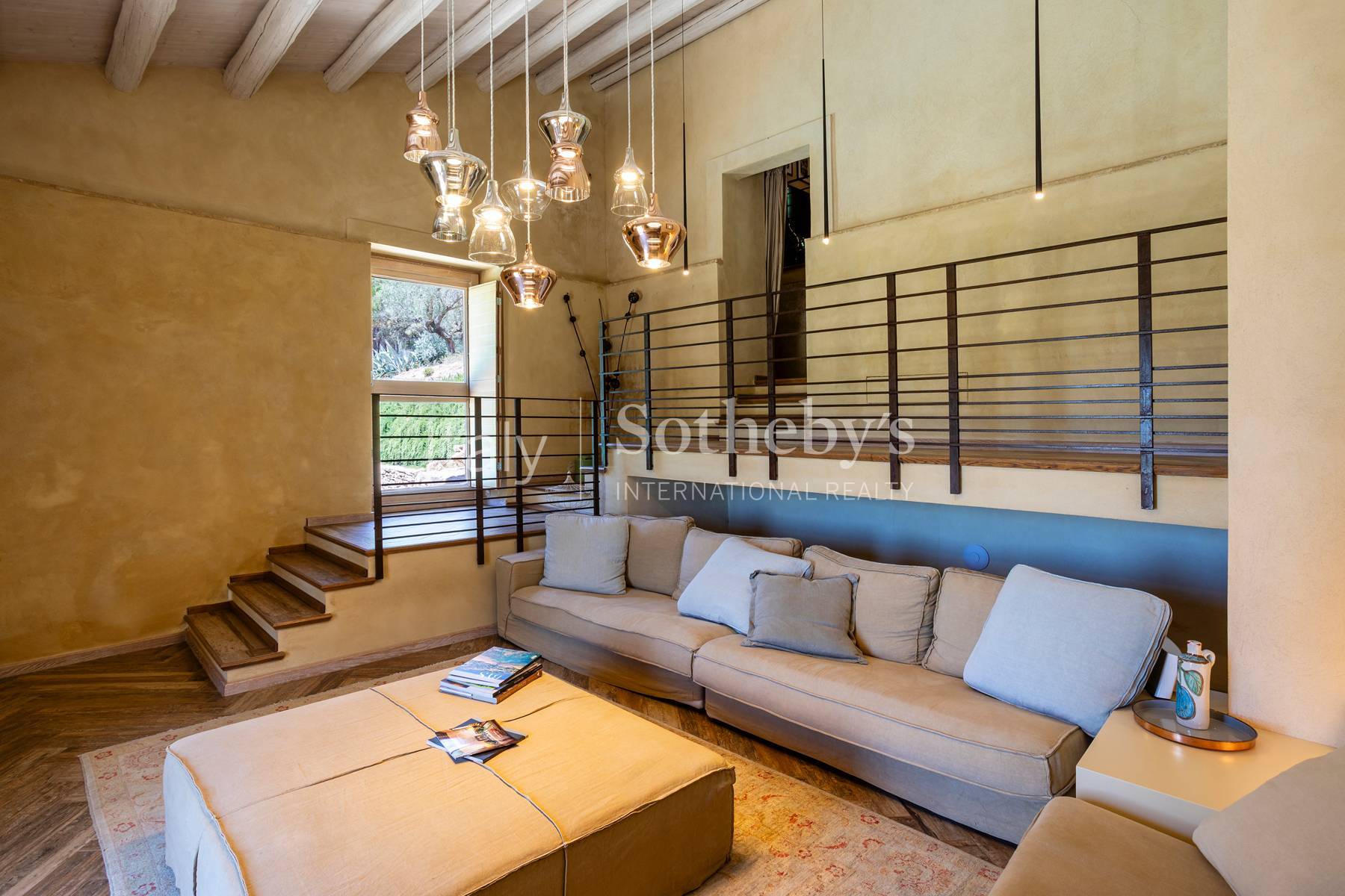  Old villa with swimming pool, dépendance, and private pine forest - 物件實景